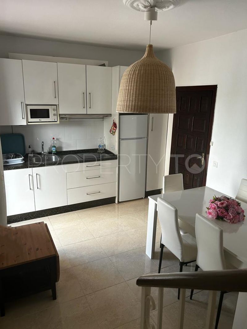 Atico duplex con 2 dormitorios en venta en Marbella Centro