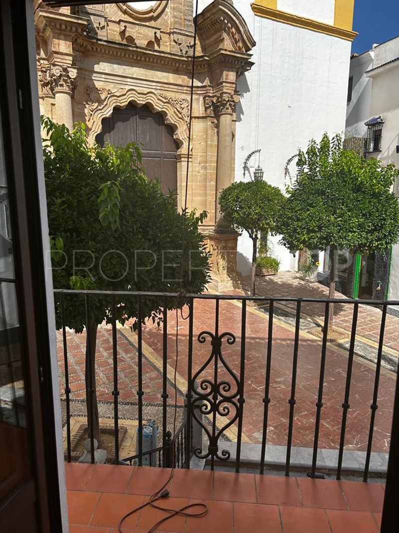 Atico duplex con 2 dormitorios en venta en Marbella Centro