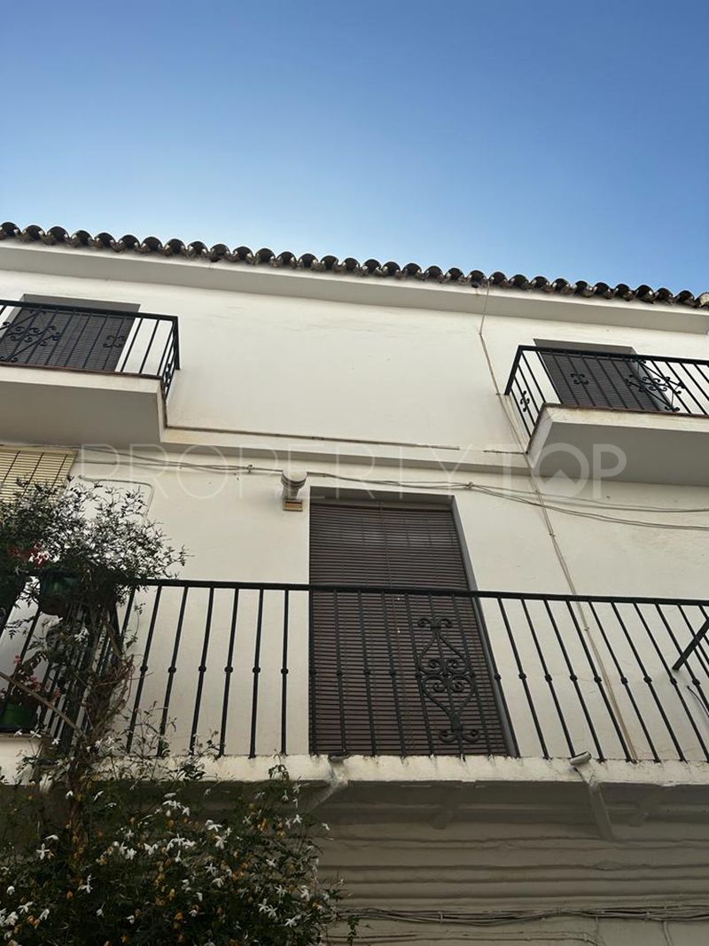 Atico duplex con 2 dormitorios en venta en Marbella Centro