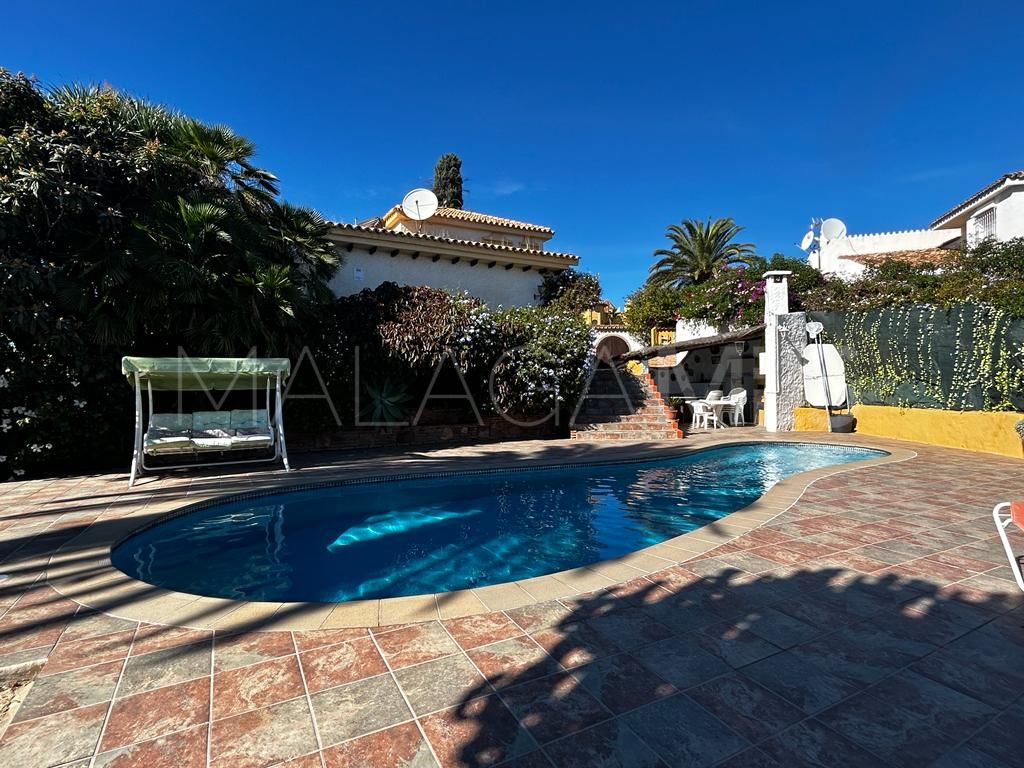 Buy villa in Marbella Este