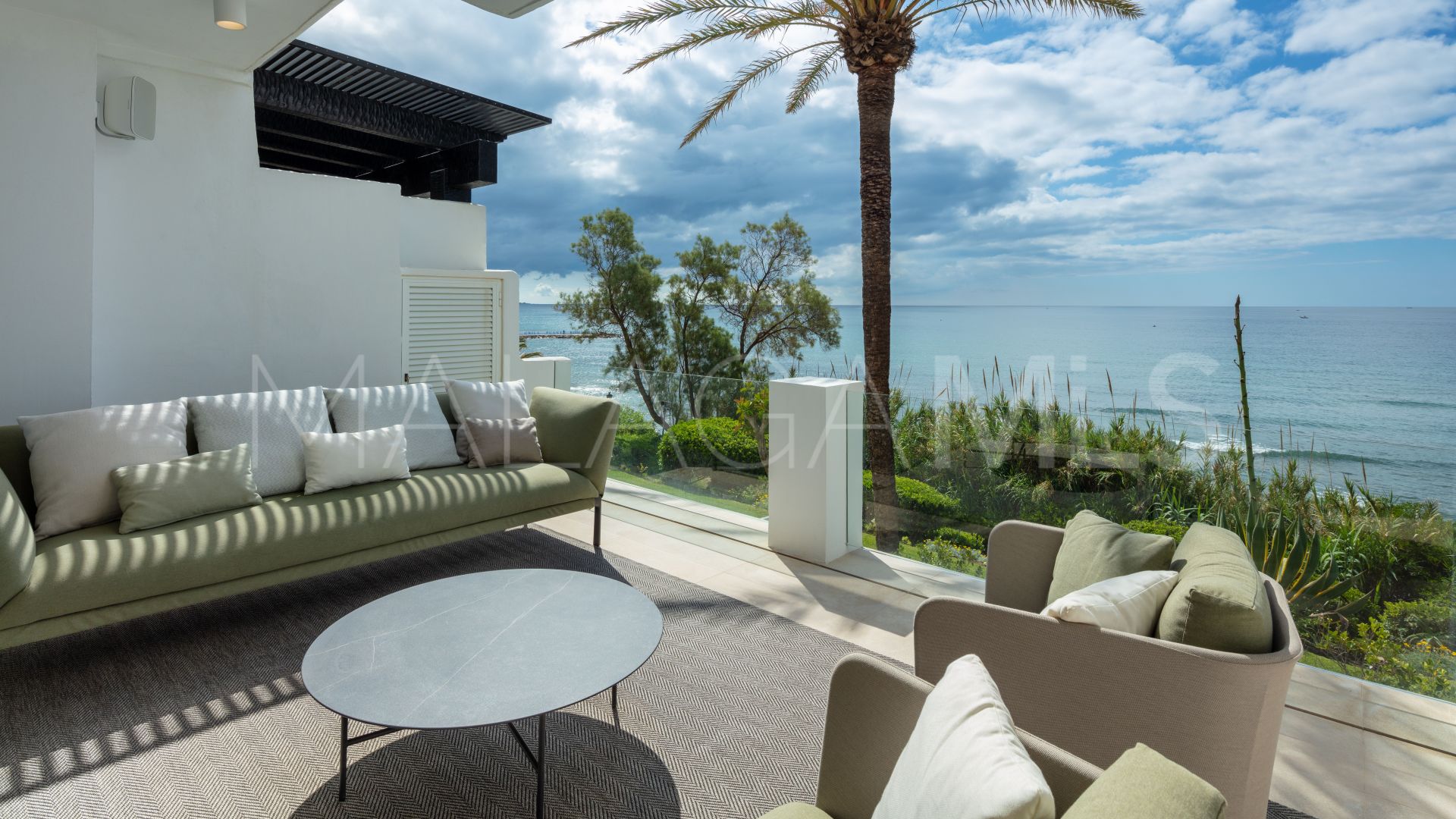 Atico duplex for sale de 4 bedrooms in Marbella Golden Mile