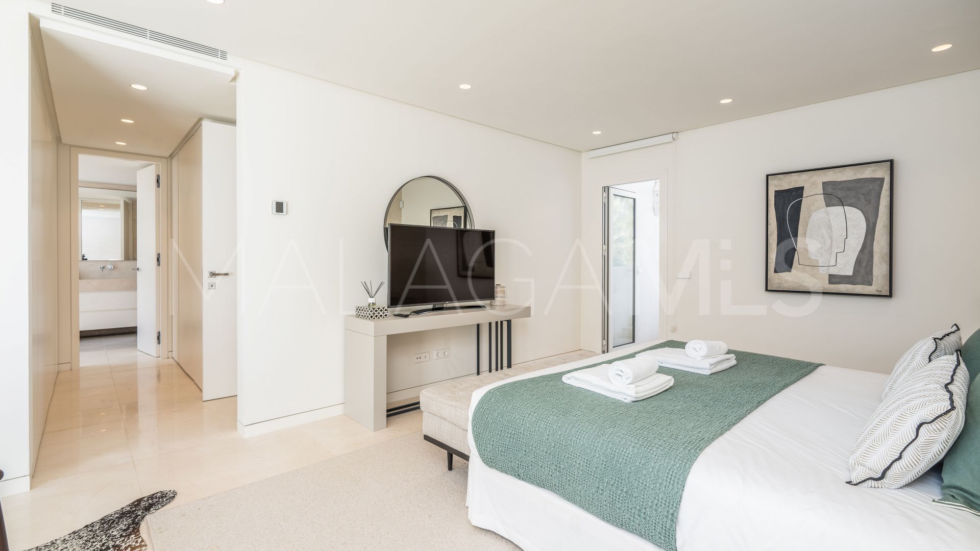 Duplex penthouse for sale in Marbella Golden Mile