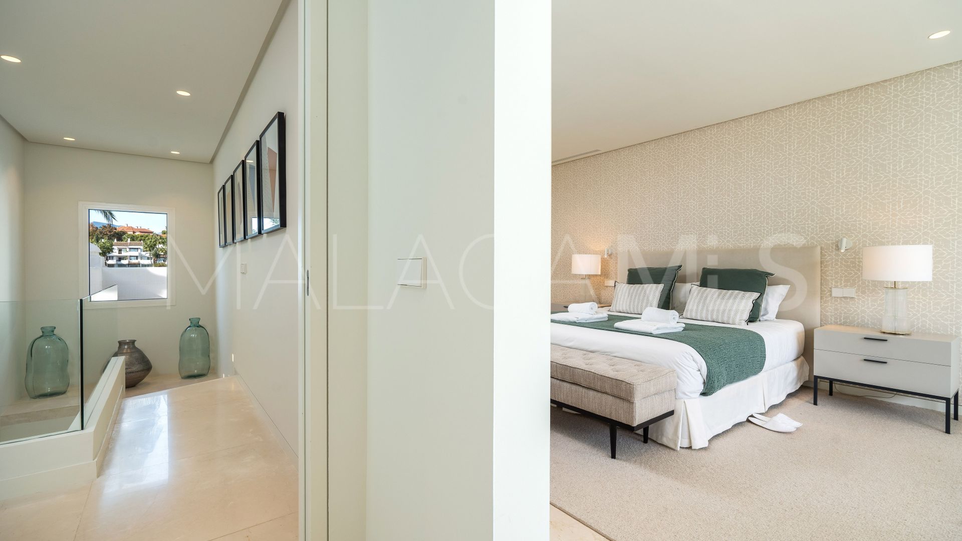 Duplex penthouse for sale in Marbella Golden Mile