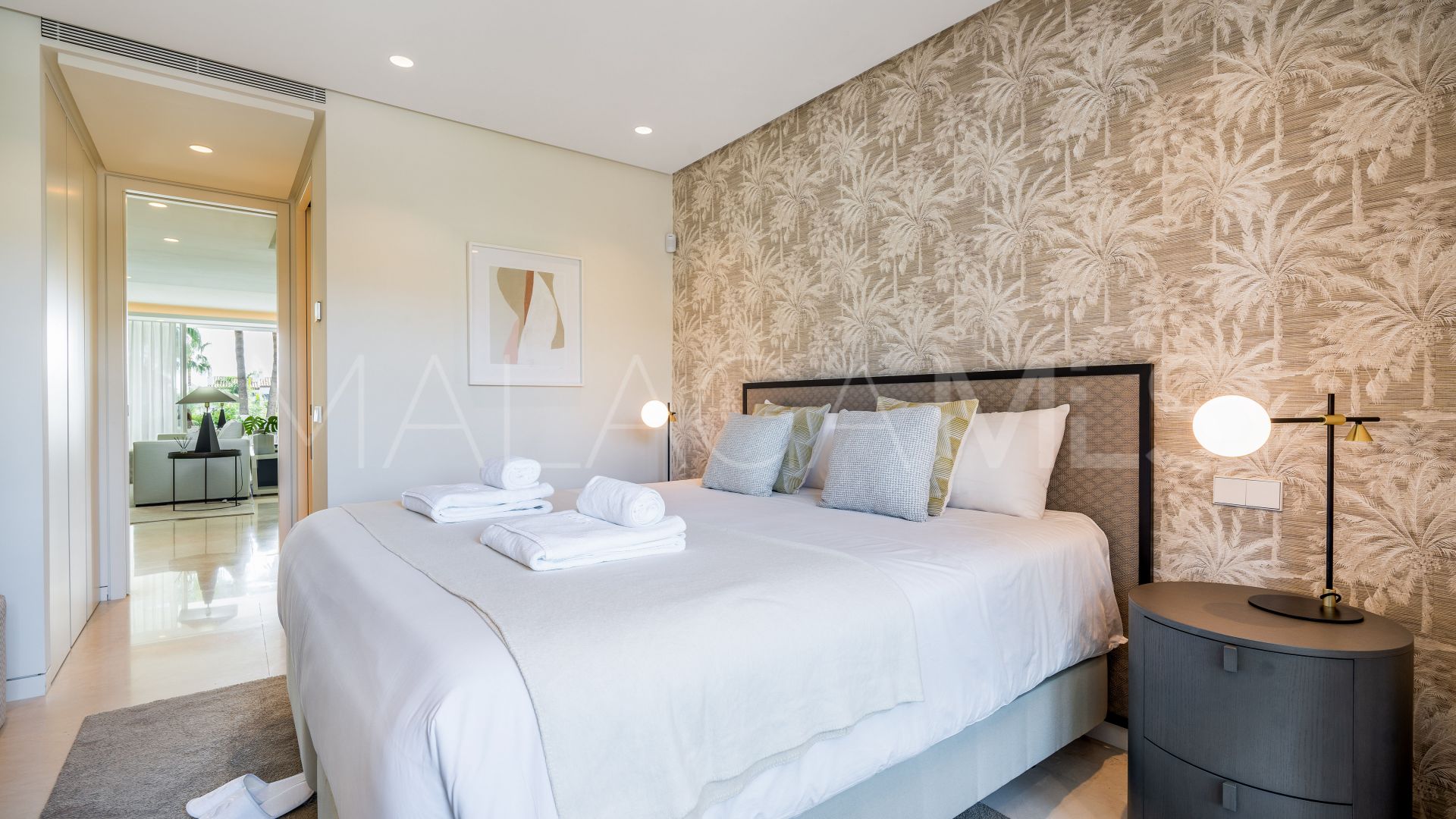 Duplex penthouse for sale in Marbella Golden Mile