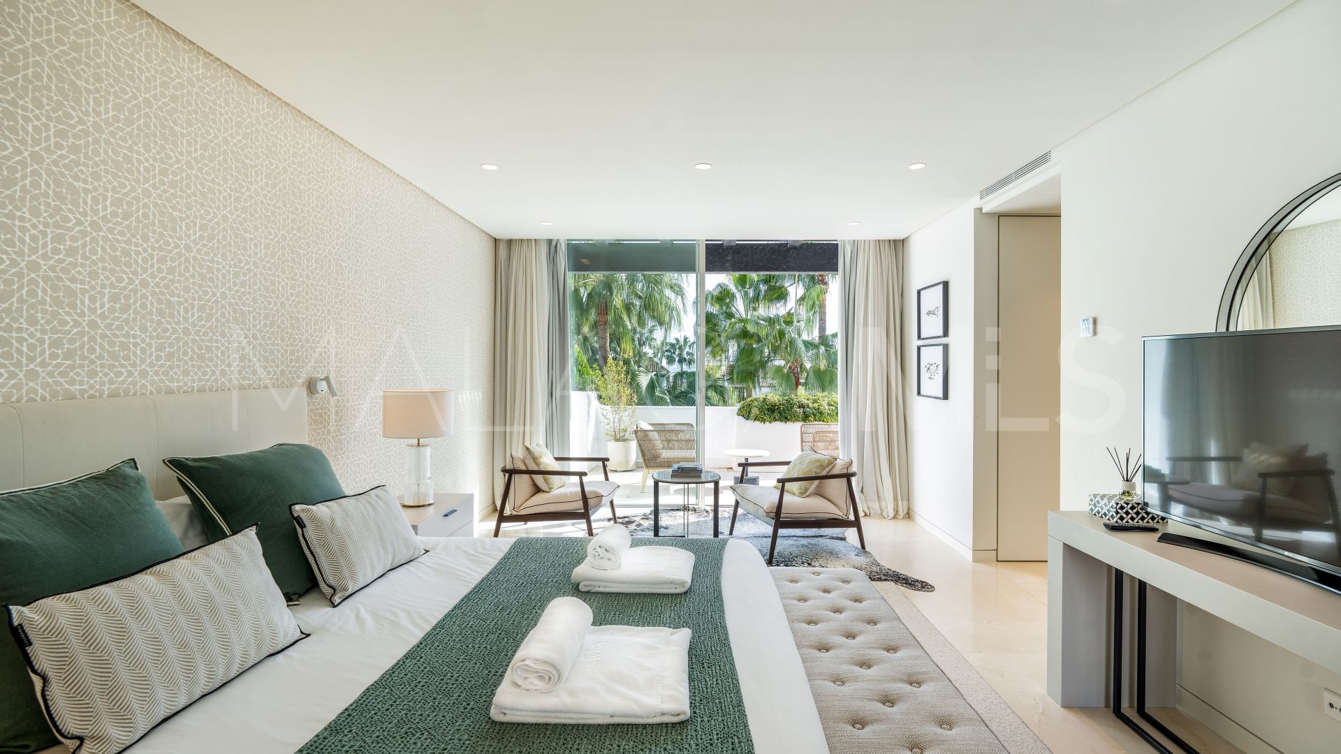 Duplex penthouse for sale in Marbella Golden Mile