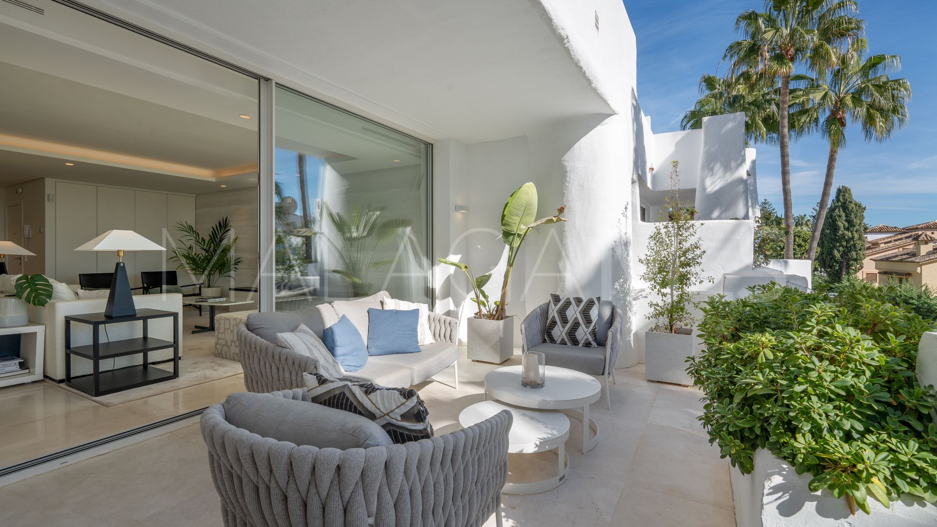 Duplex penthouse for sale in Marbella Golden Mile