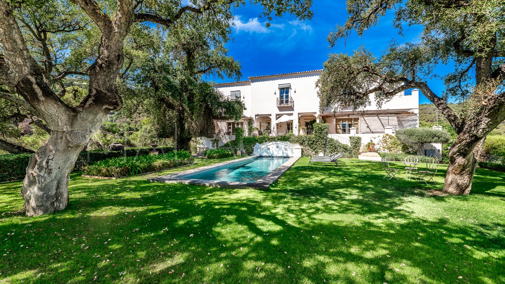 Villa for sale in Ctra. De Ronda