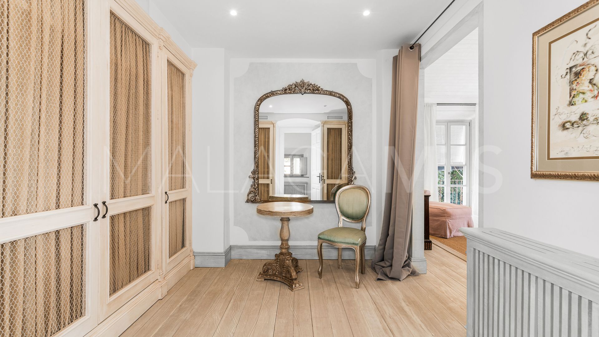 Villa for sale in Ctra. De Ronda