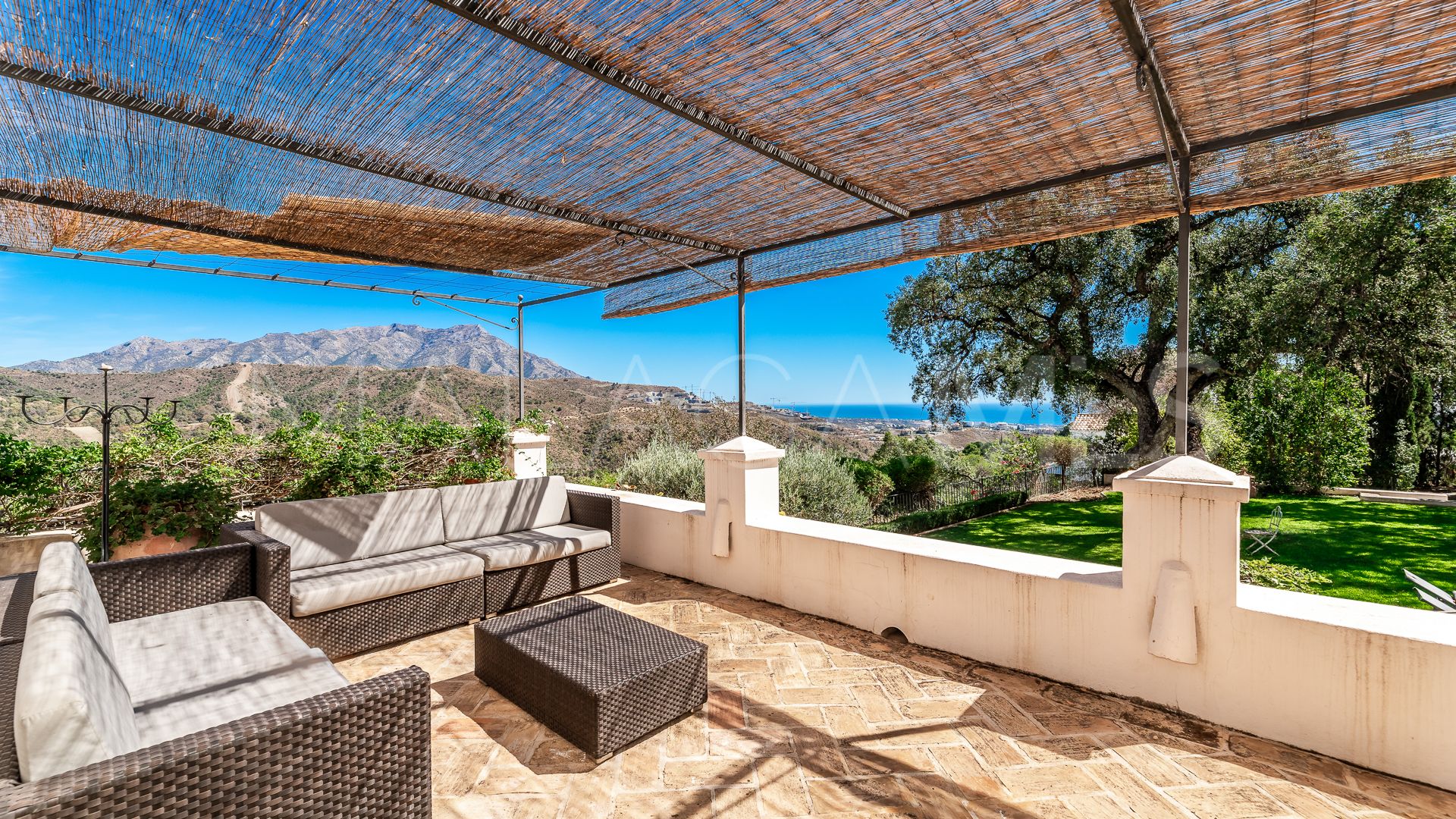Villa for sale in Ctra. De Ronda