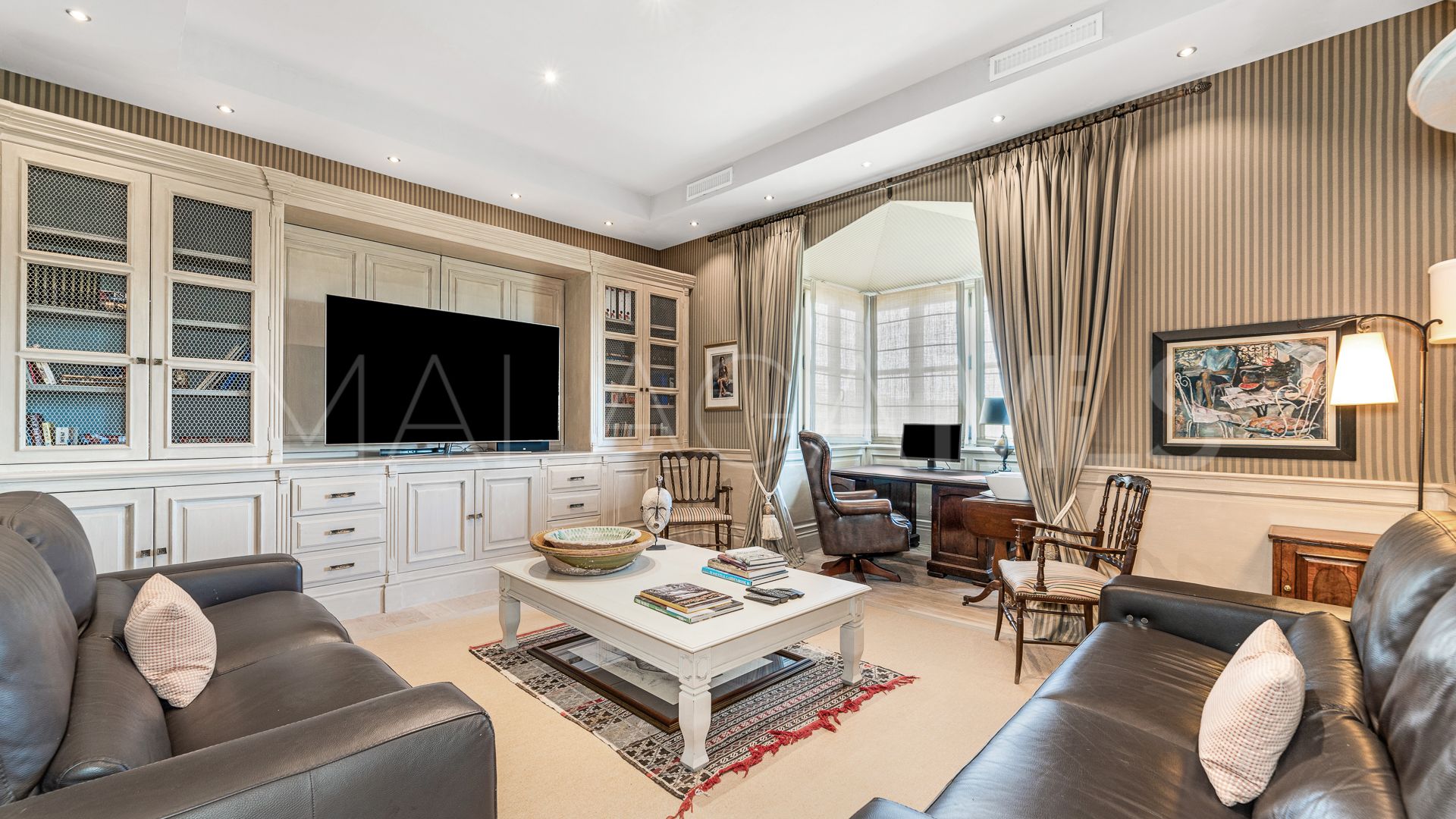 Villa for sale in Ctra. De Ronda