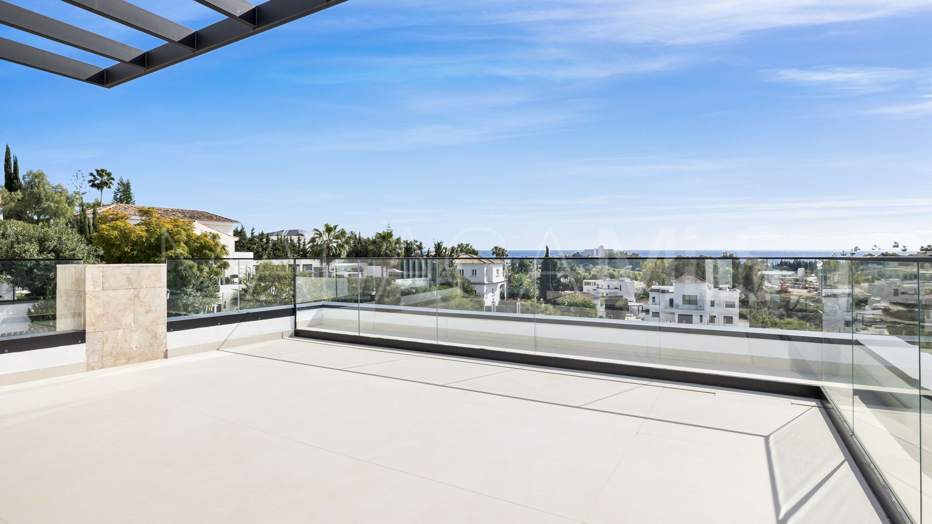 Villa for sale in New Golden Mile