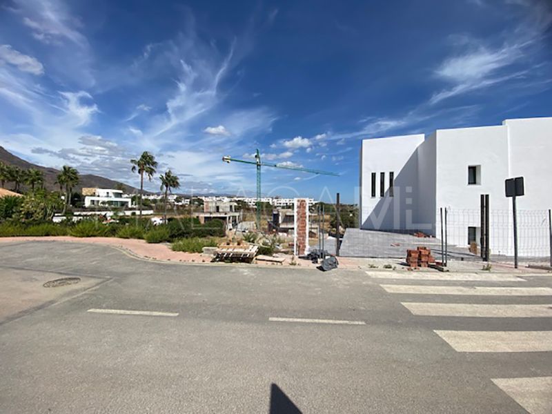 Tomt for sale in Estepona