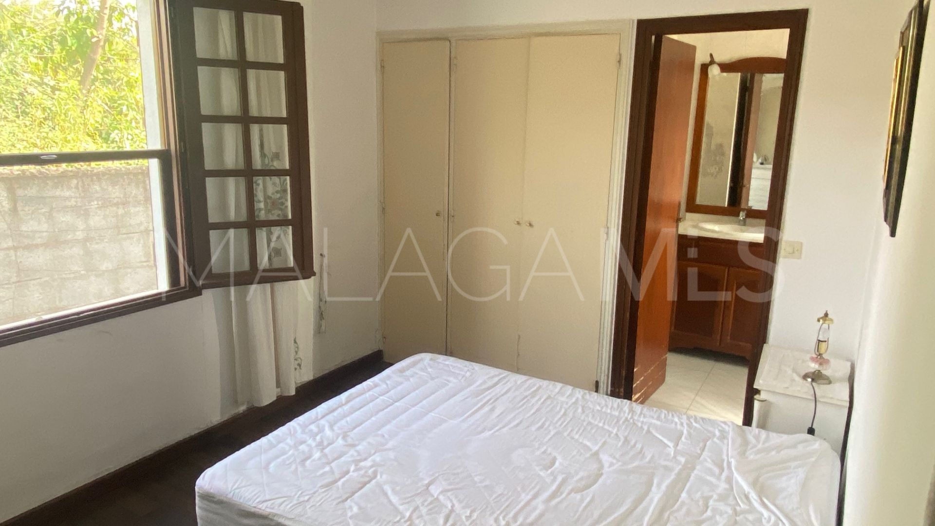 Villa for sale in New Golden Mile