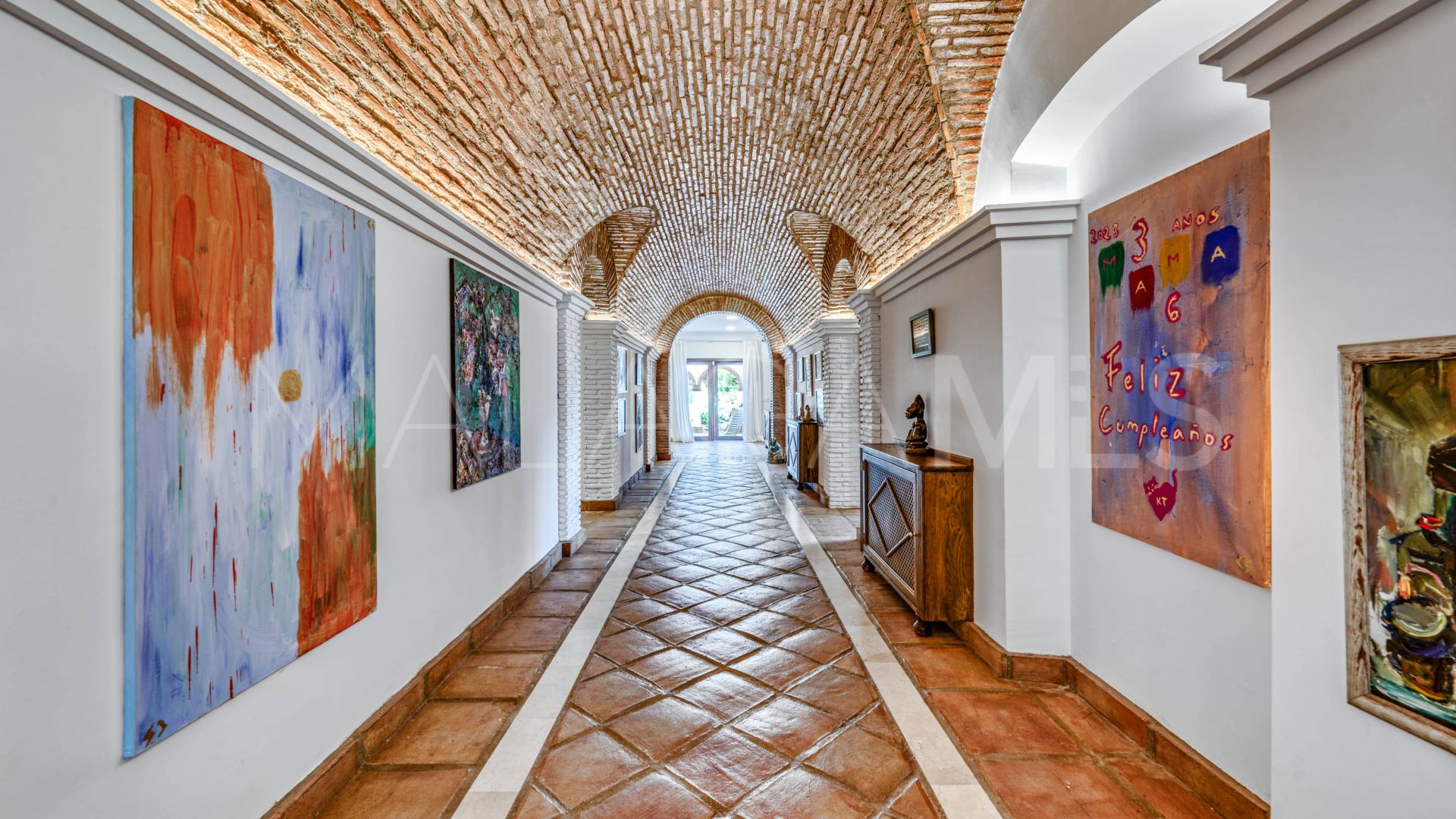 Finca for sale in Marbella Öst