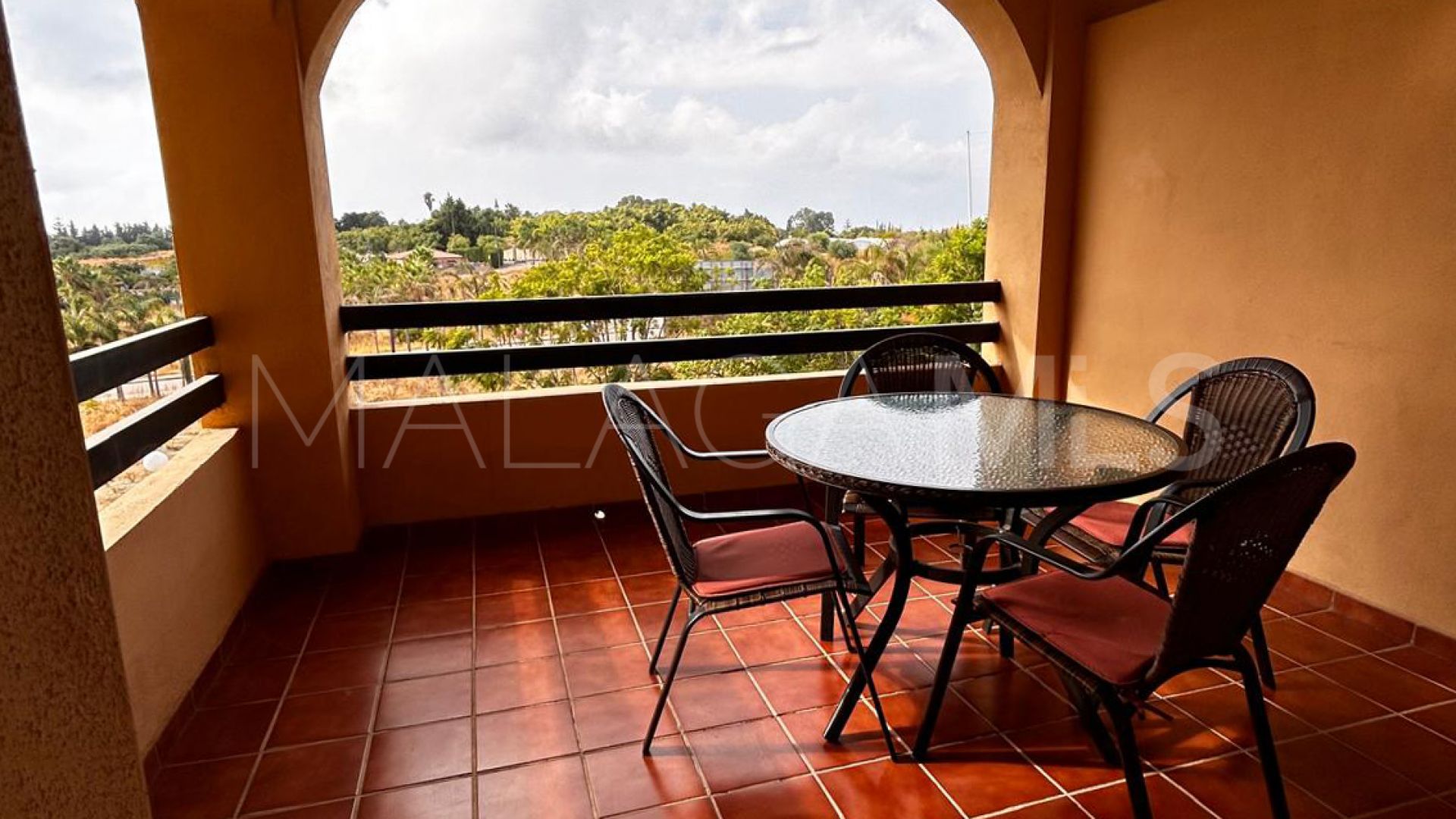 Se vende apartamento with 2 bedrooms in New Golden Mile