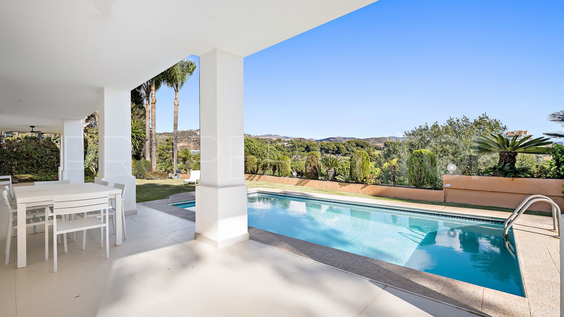 Villa in Marbella East for sale