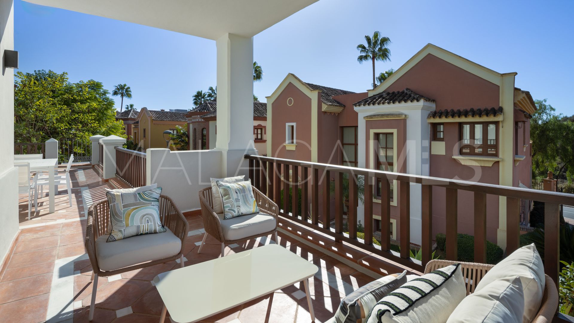 For sale 5 bedrooms town house in Marbella Golden Mile