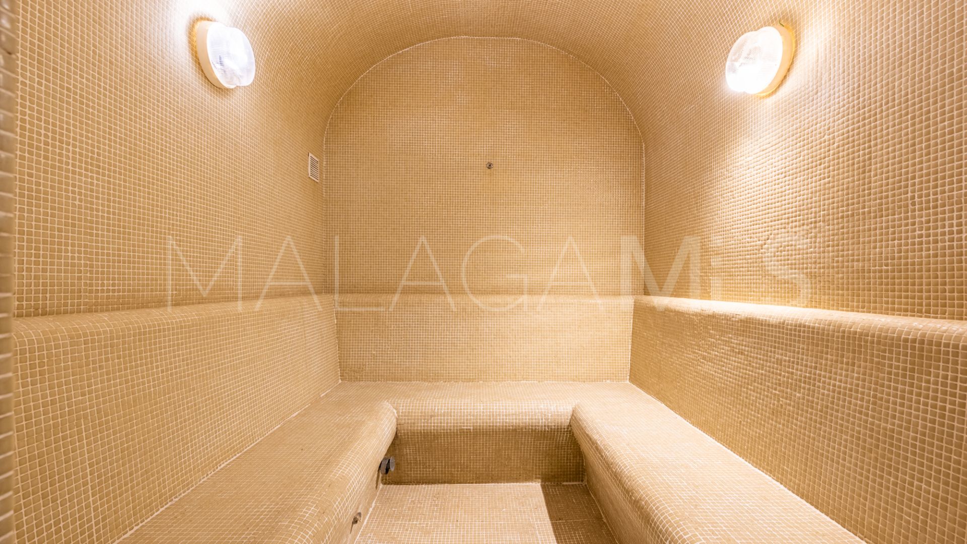 Se vende apartamento planta baja with 2 bedrooms in New Golden Mile