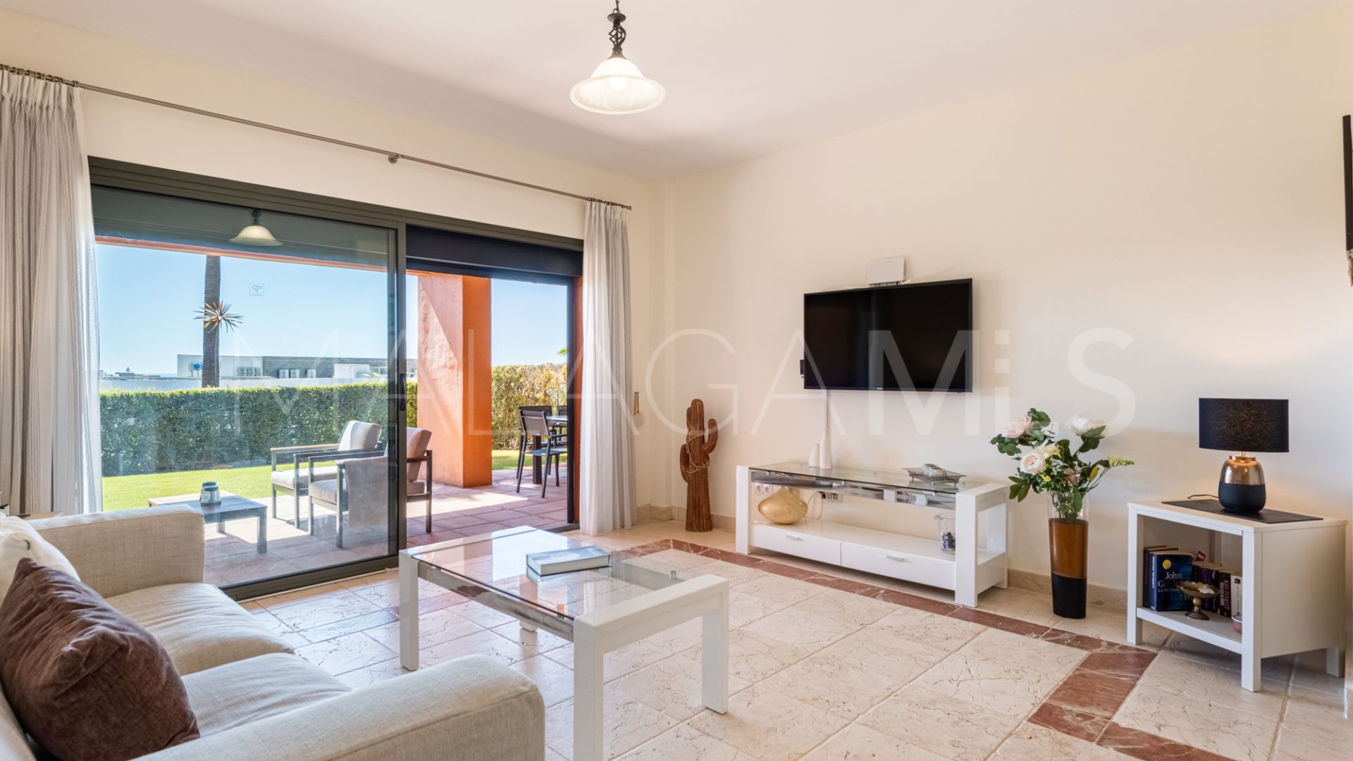 Se vende apartamento planta baja with 2 bedrooms in New Golden Mile