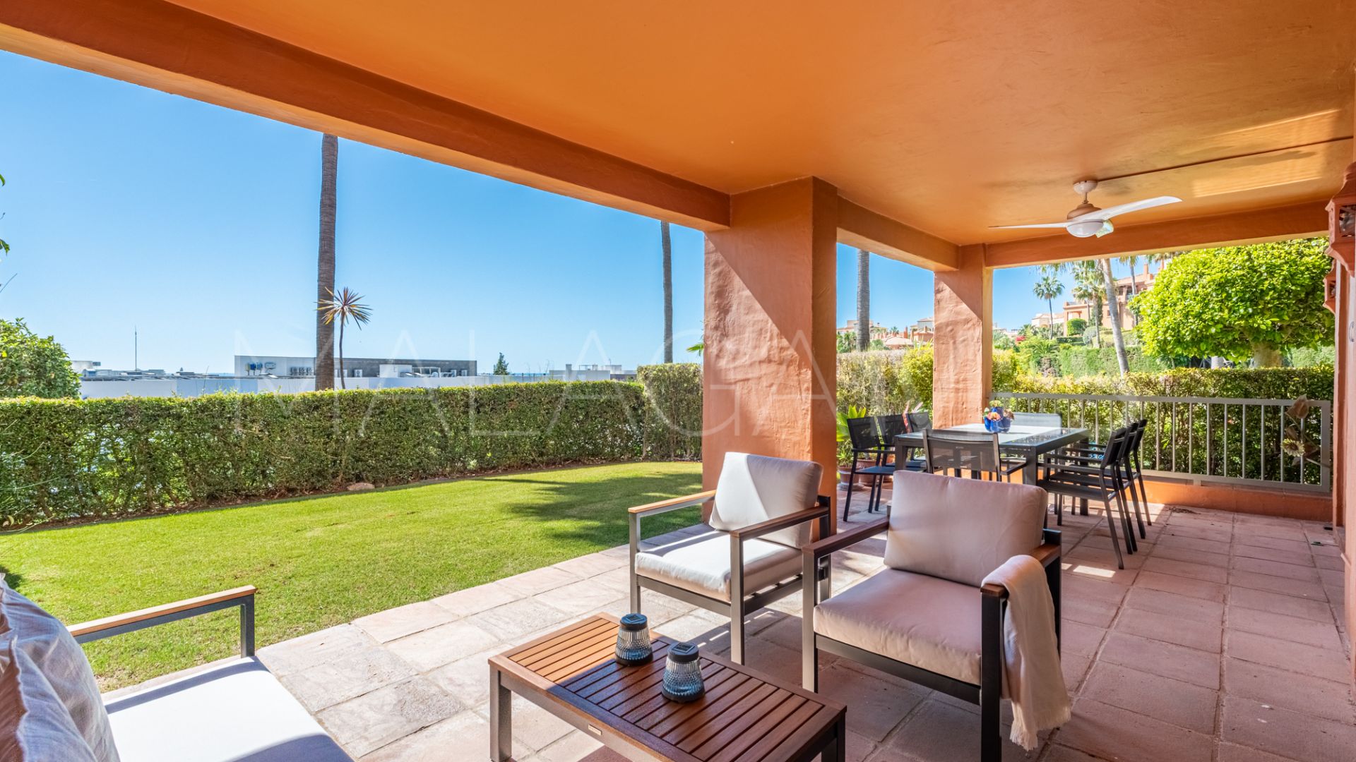Se vende apartamento planta baja with 2 bedrooms in New Golden Mile