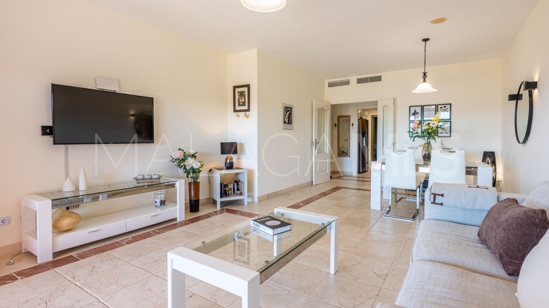 Se vende apartamento planta baja with 2 bedrooms in New Golden Mile