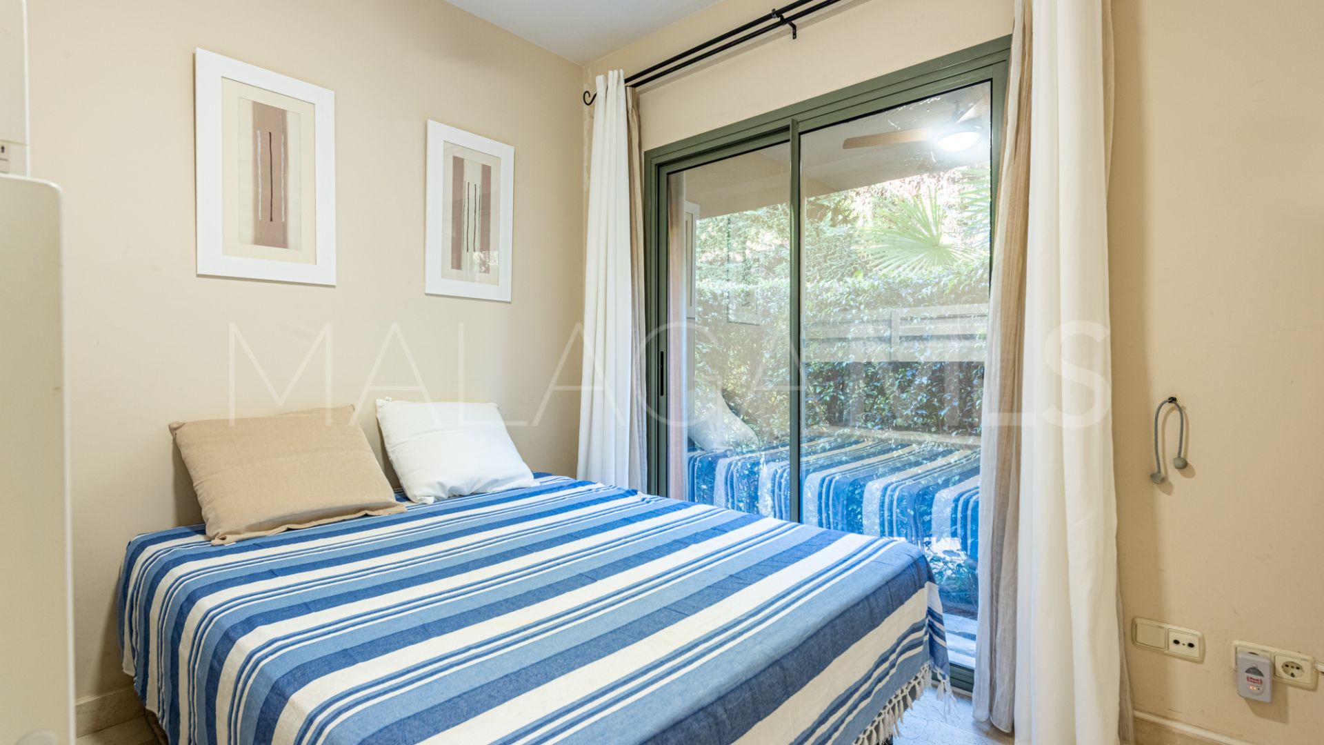 Se vende apartamento planta baja with 2 bedrooms in New Golden Mile