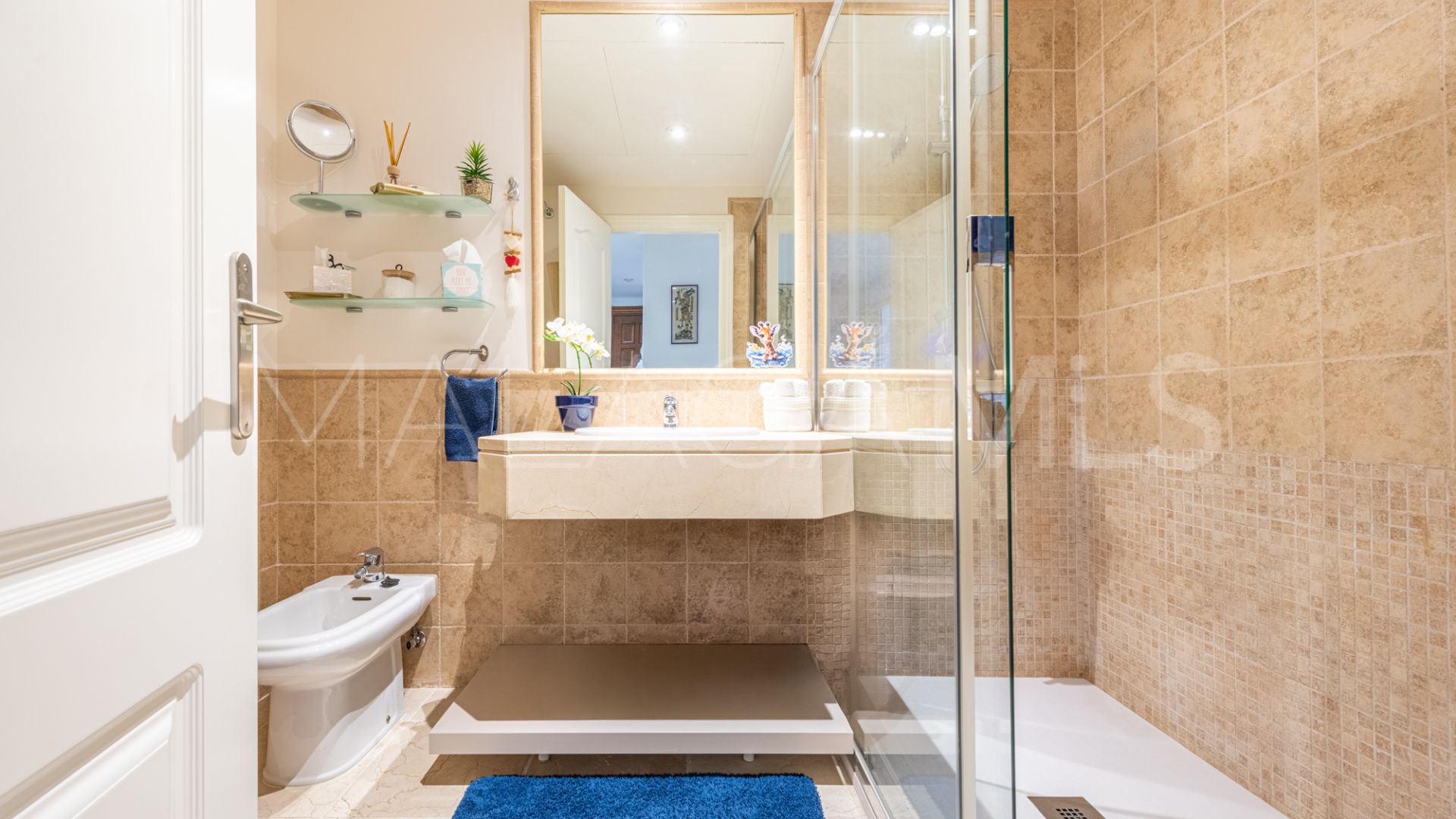 Se vende apartamento in New Golden Mile