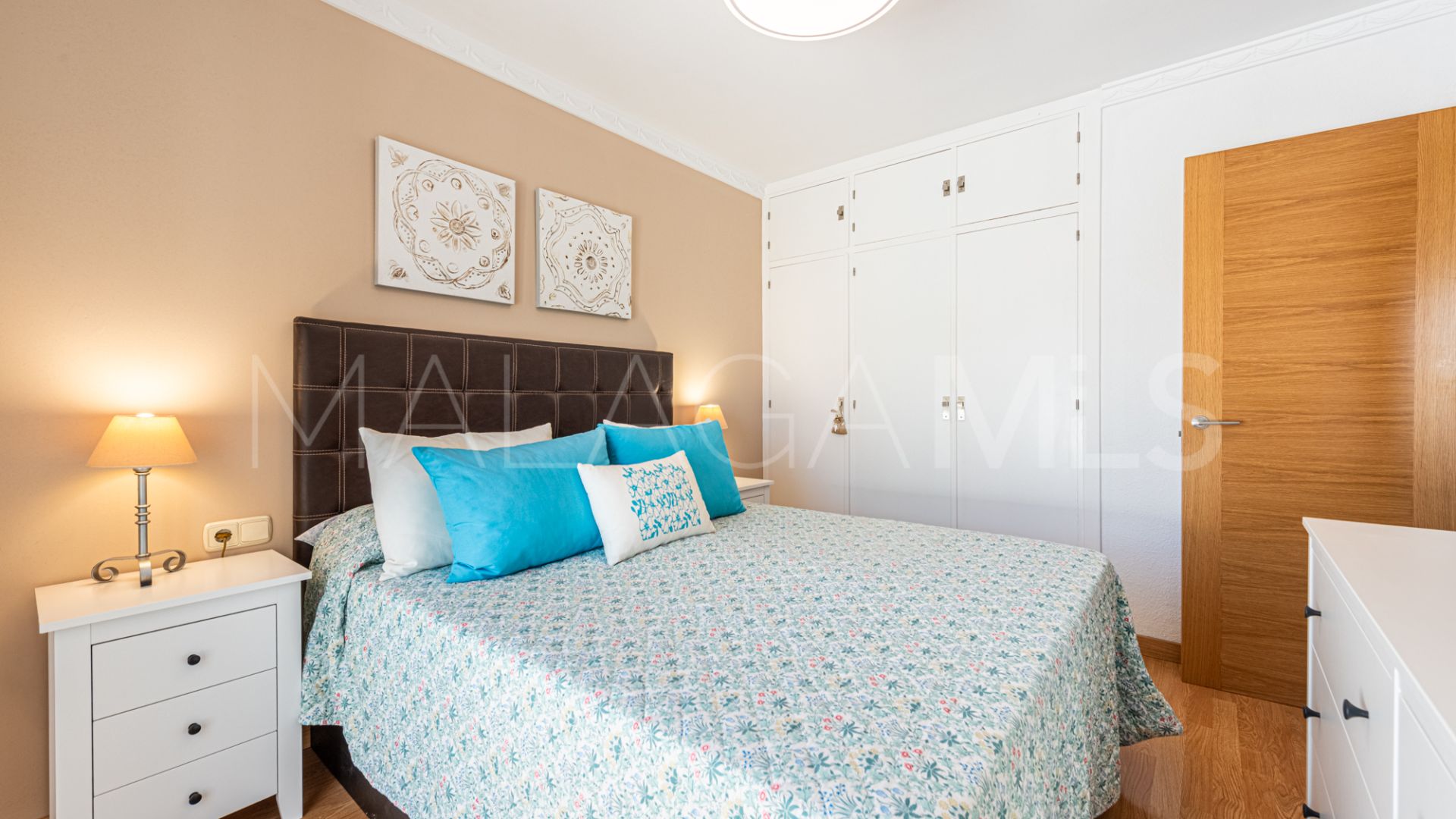 Radhus for sale in New Golden Mile