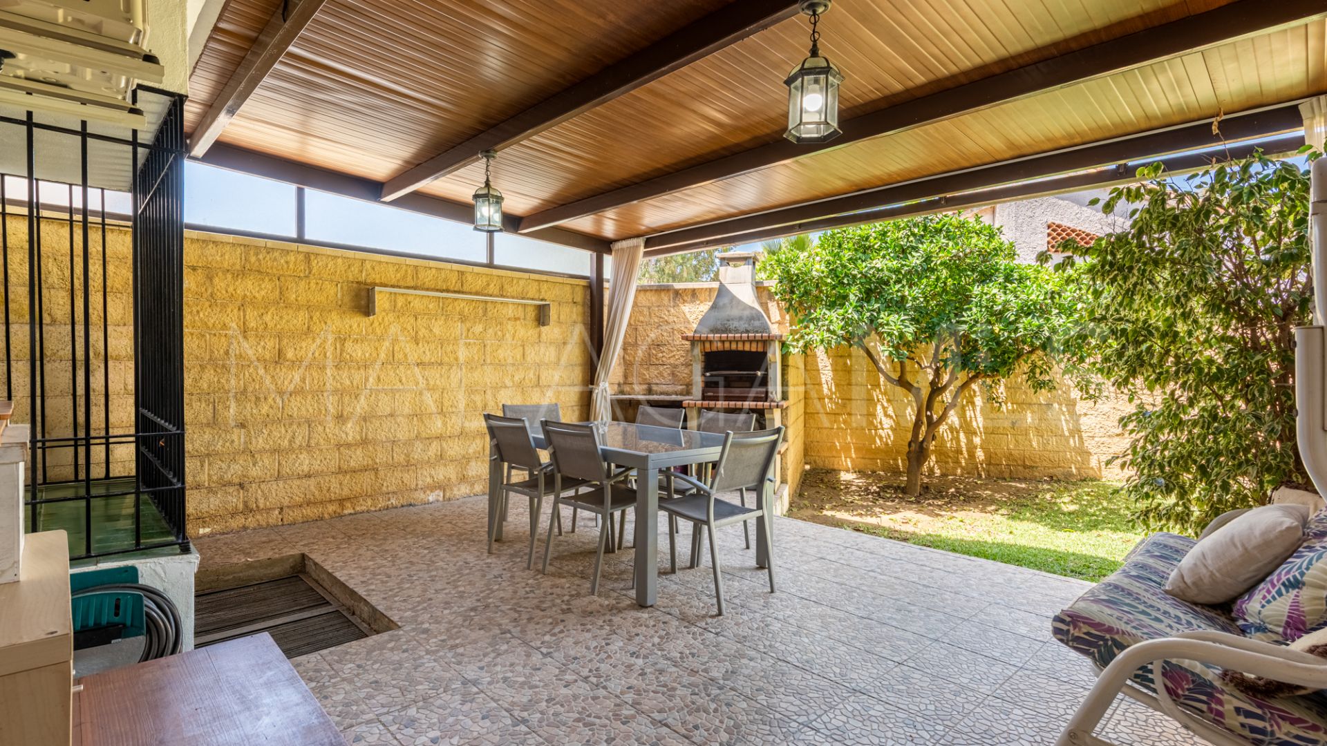 Radhus for sale in New Golden Mile