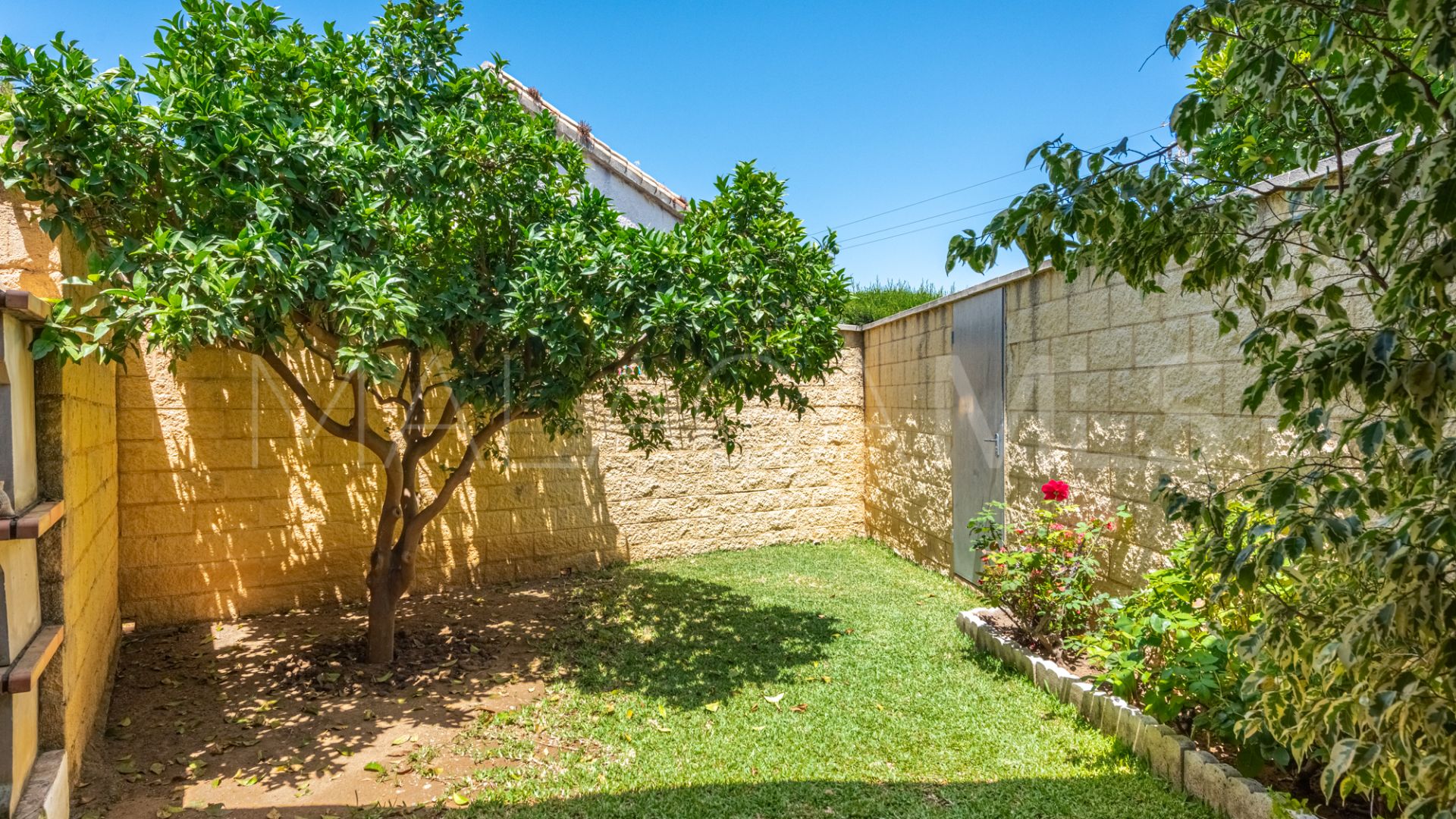 Radhus for sale in New Golden Mile