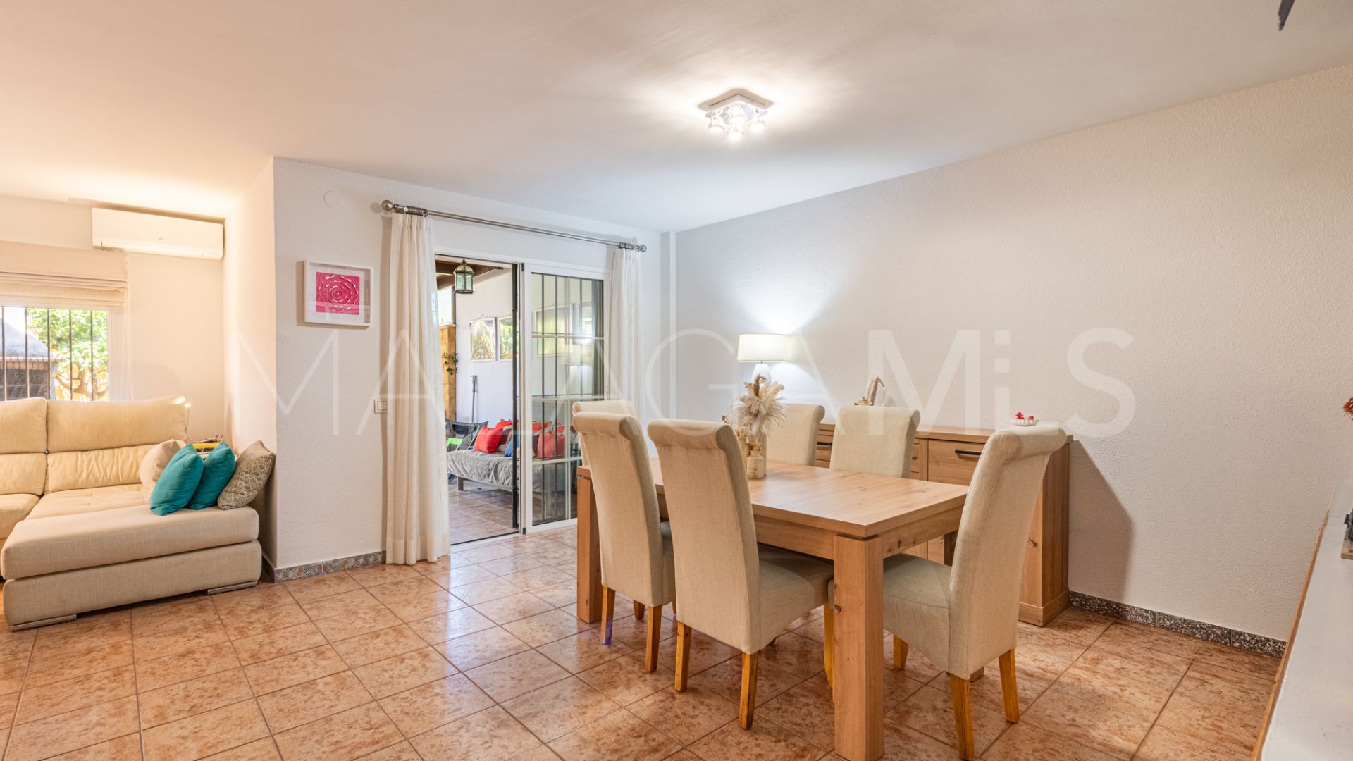 Radhus for sale in New Golden Mile