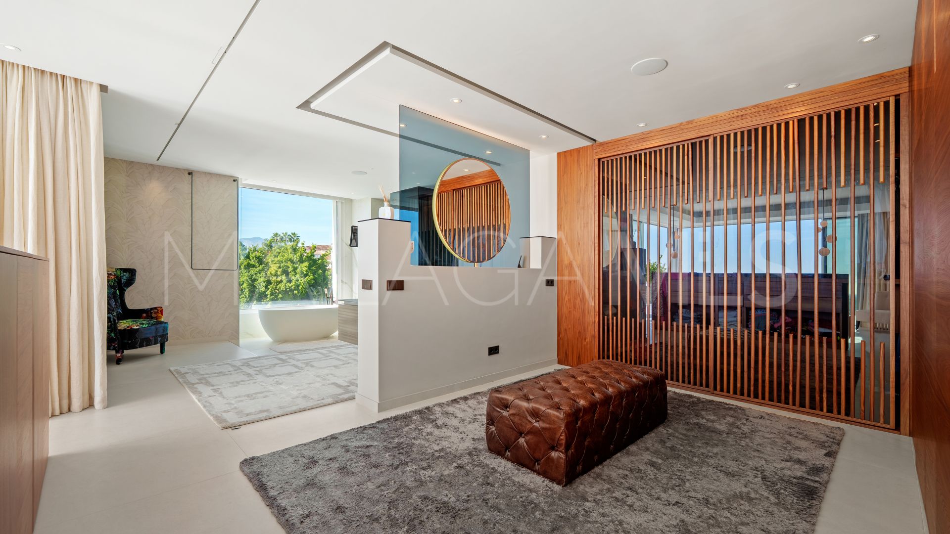 For sale villa with 9 bedrooms in Ctra. De Ronda