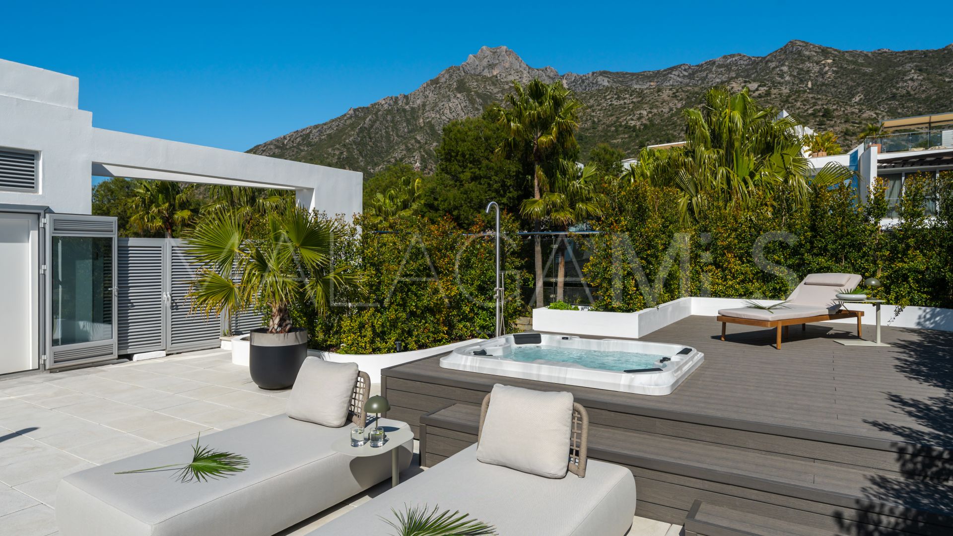 Marbella Golden Mile town house for sale