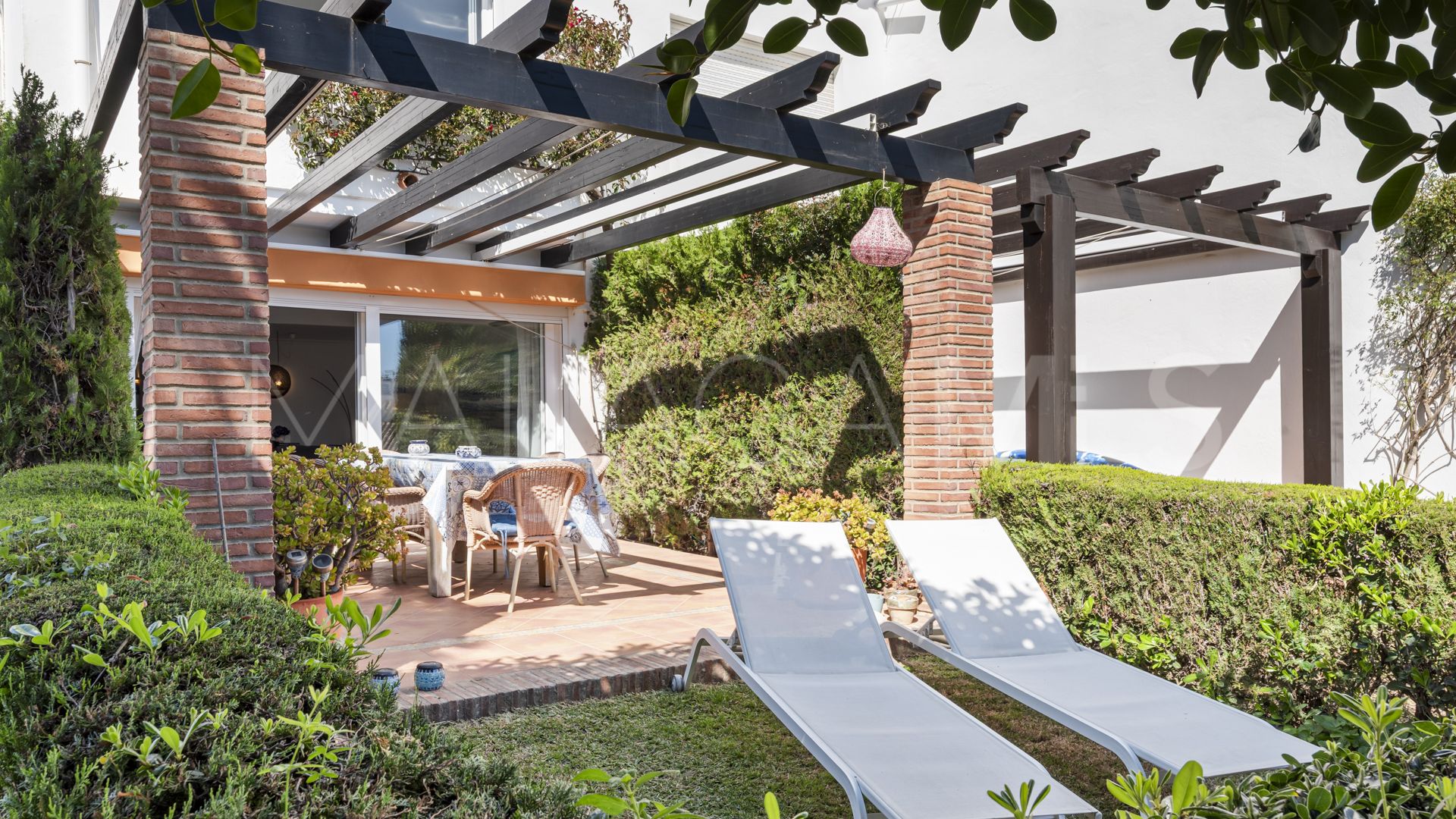 Town house for sale in Estepona