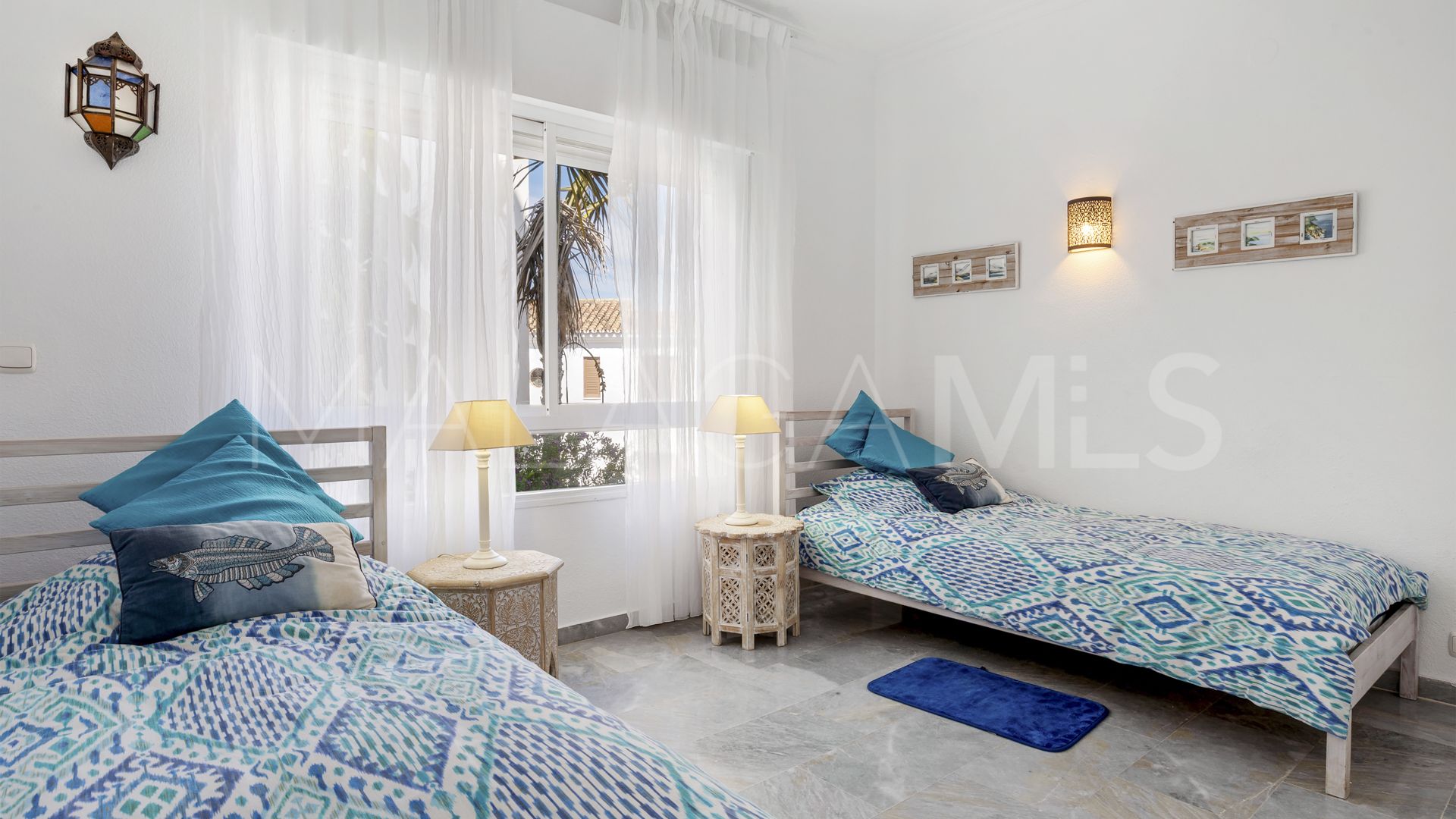 Town house for sale in Estepona