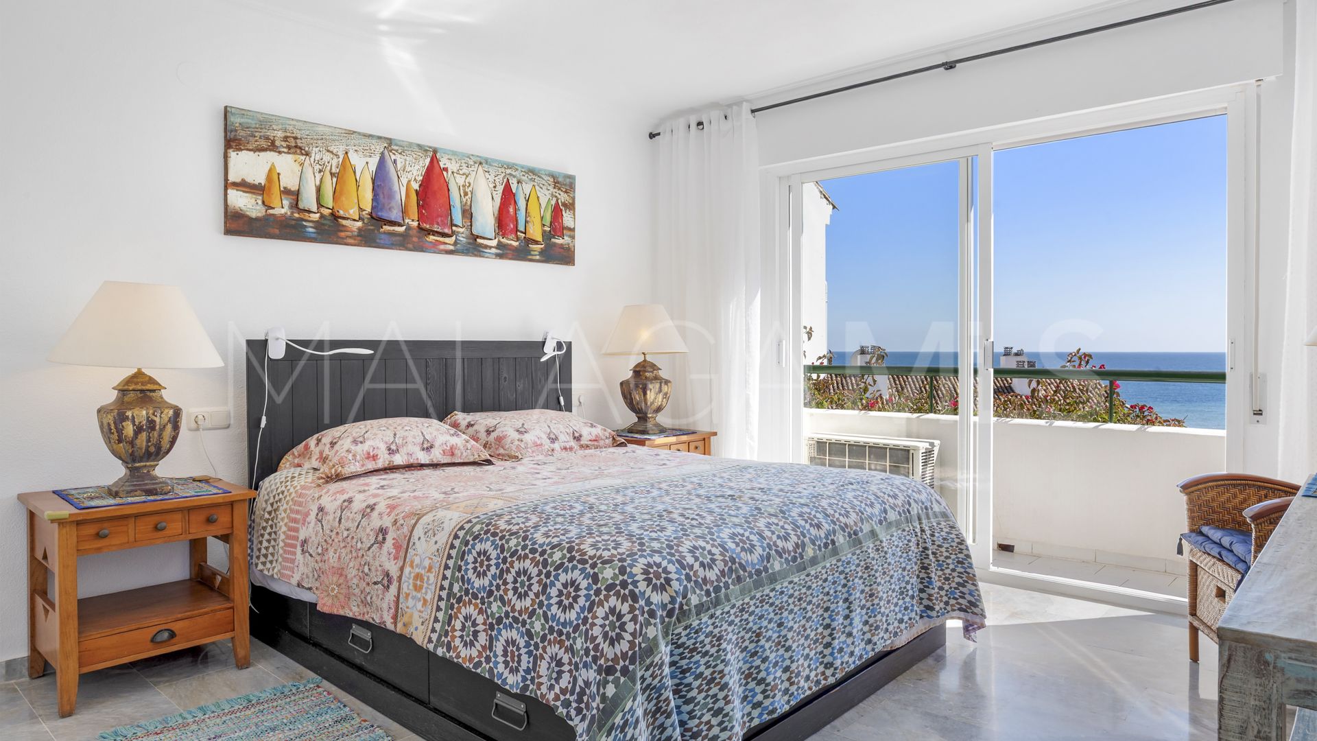 Town house for sale in Estepona