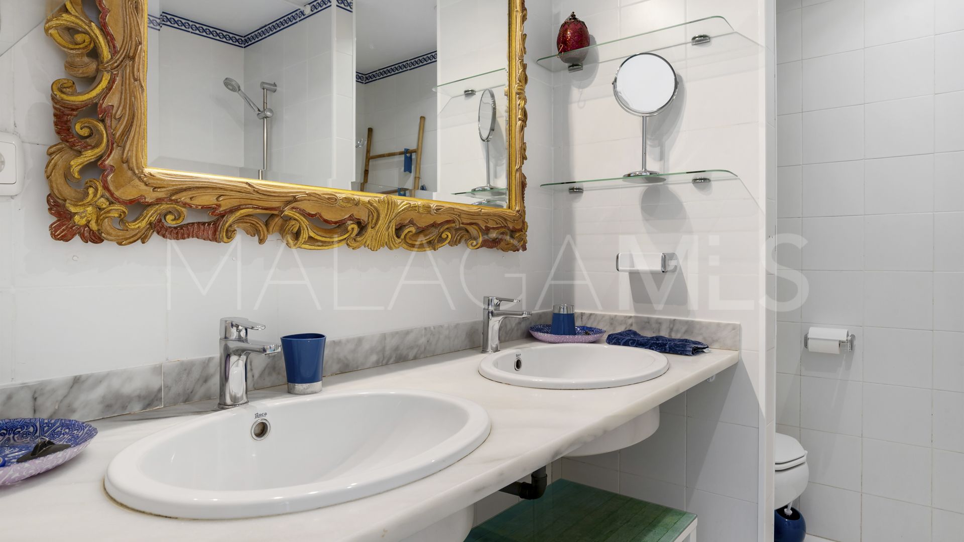 Town house for sale in Estepona
