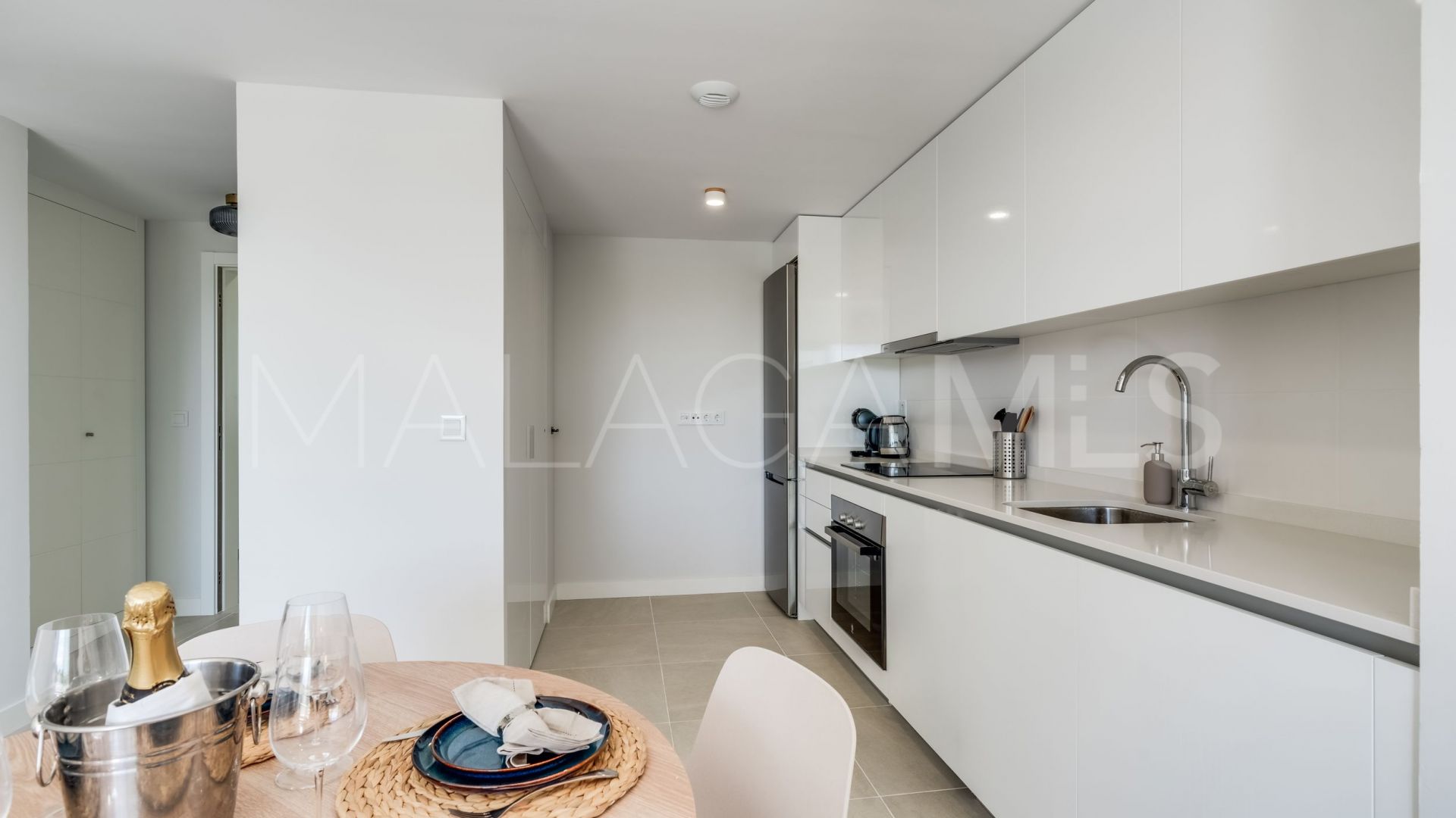For sale 1 bedroom apartment in Estepona