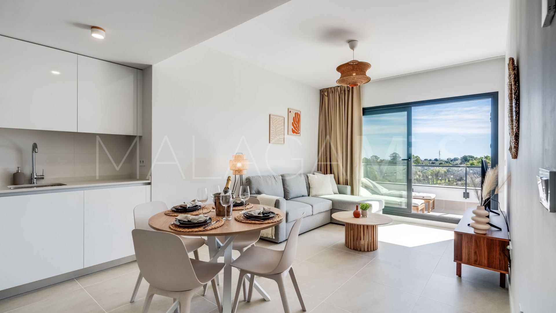For sale 1 bedroom apartment in Estepona