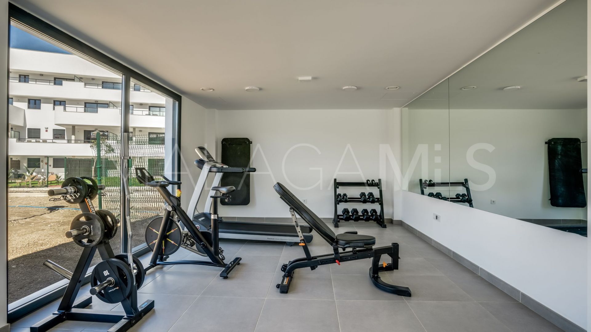 For sale 1 bedroom apartment in Estepona
