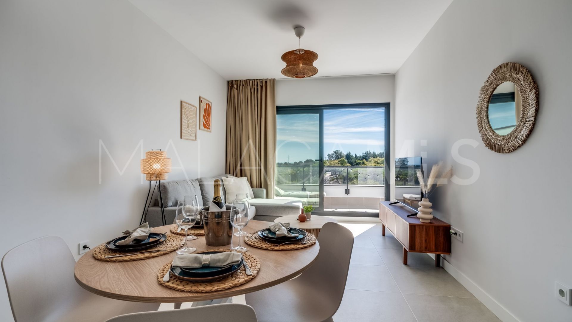 For sale 1 bedroom apartment in Estepona