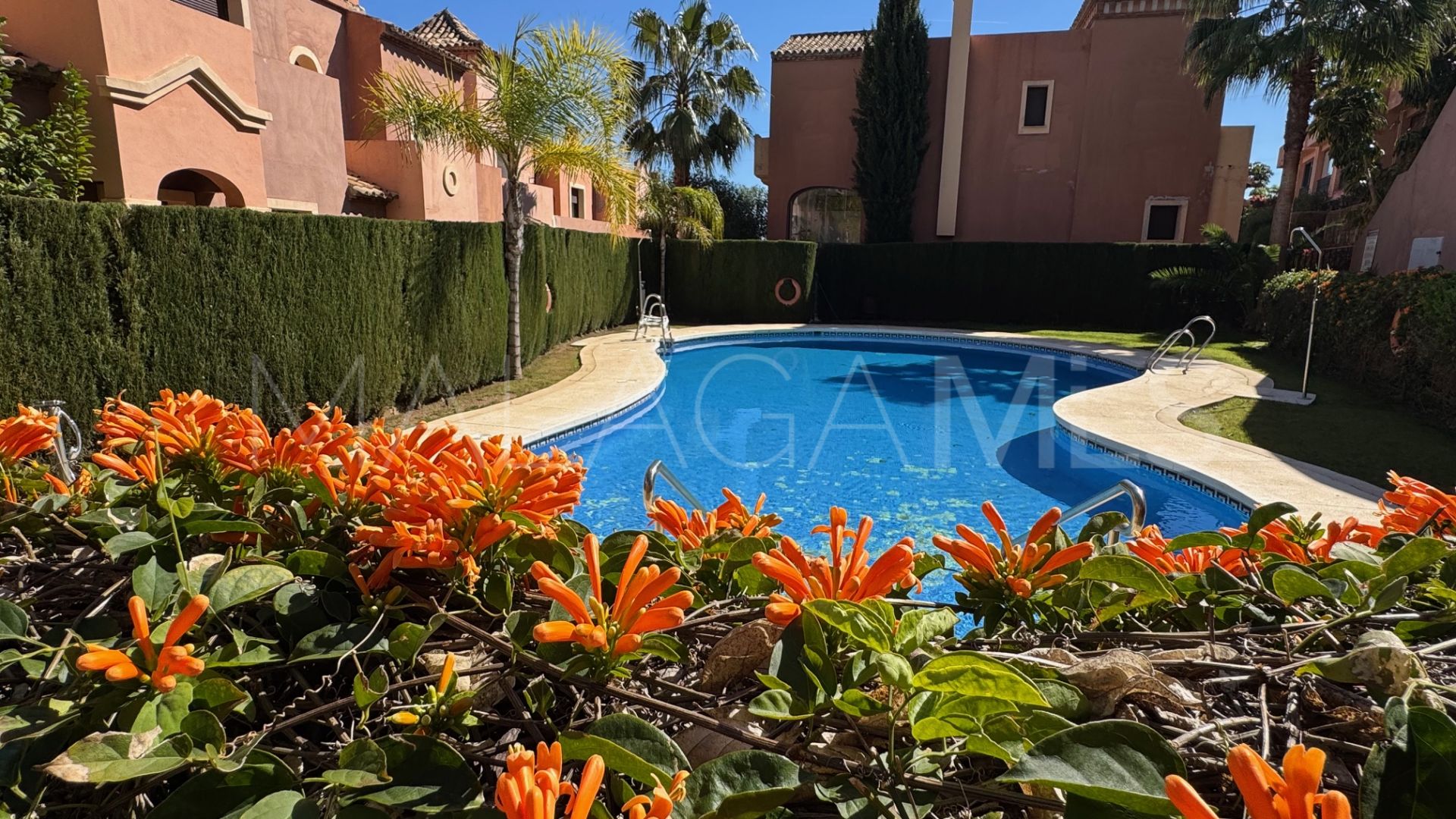 Buy town house in Estepona
