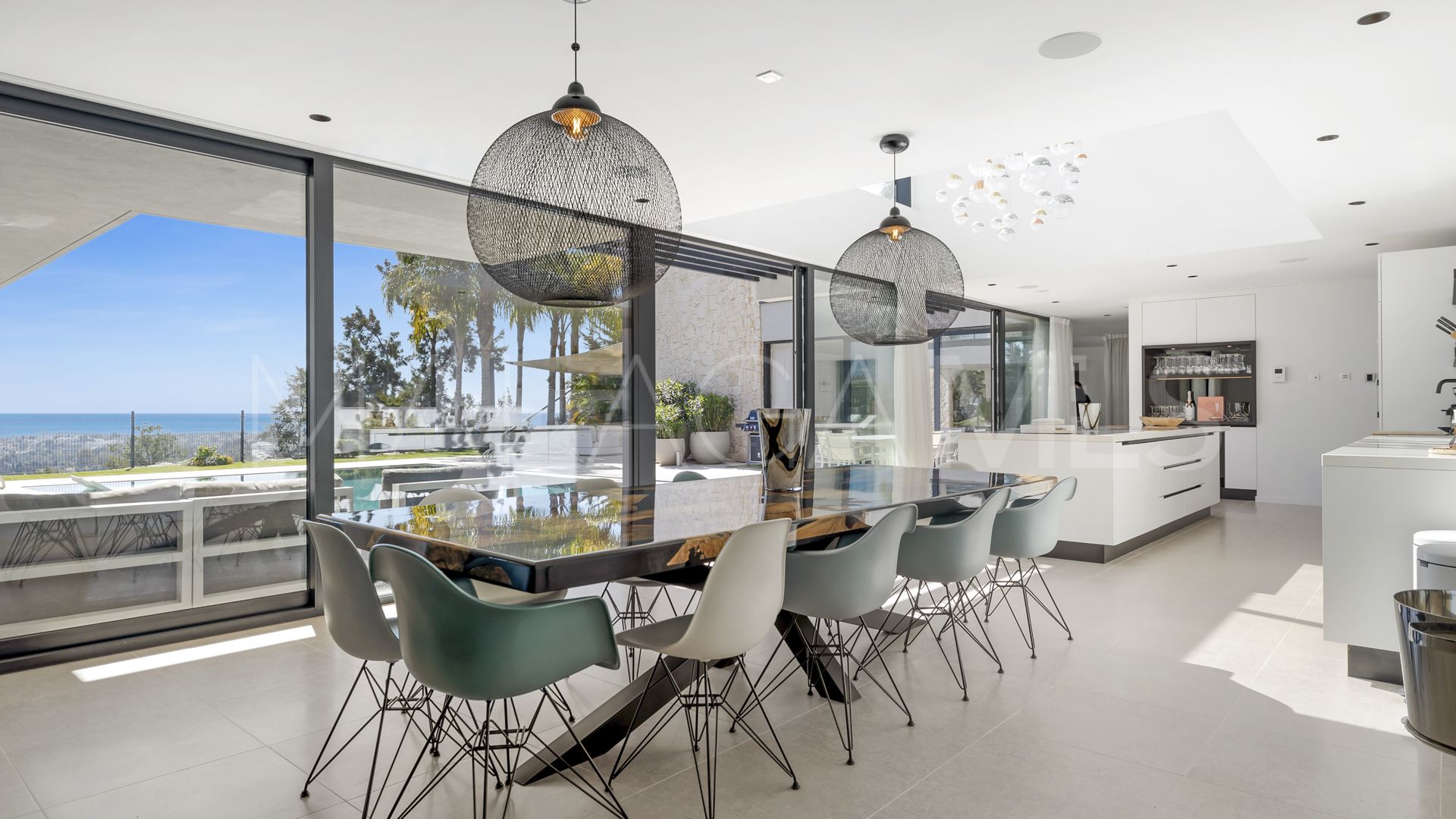 5 bedrooms New Golden Mile villa for sale