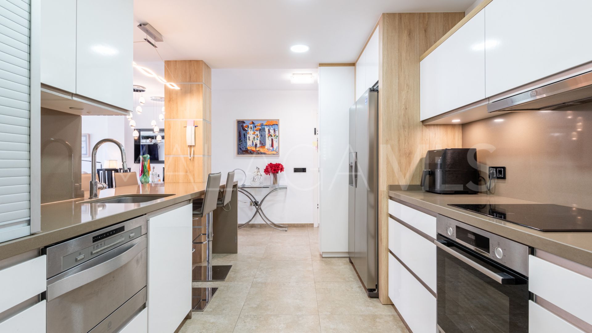 For sale 2 bedrooms apartment in Marbella Centro