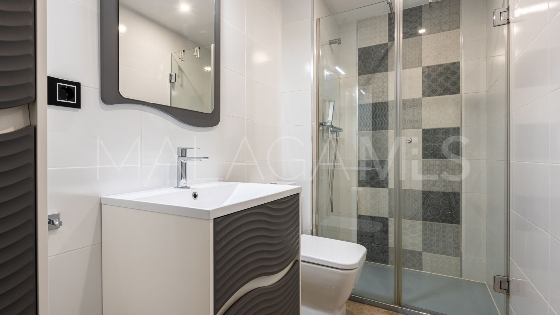 For sale 2 bedrooms apartment in Marbella Centro