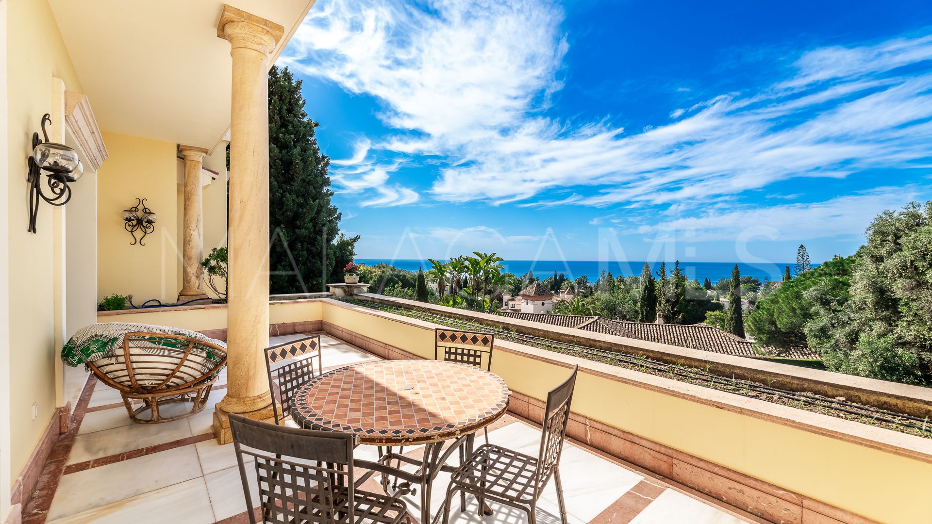 Buy villa in Marbella Golden Mile