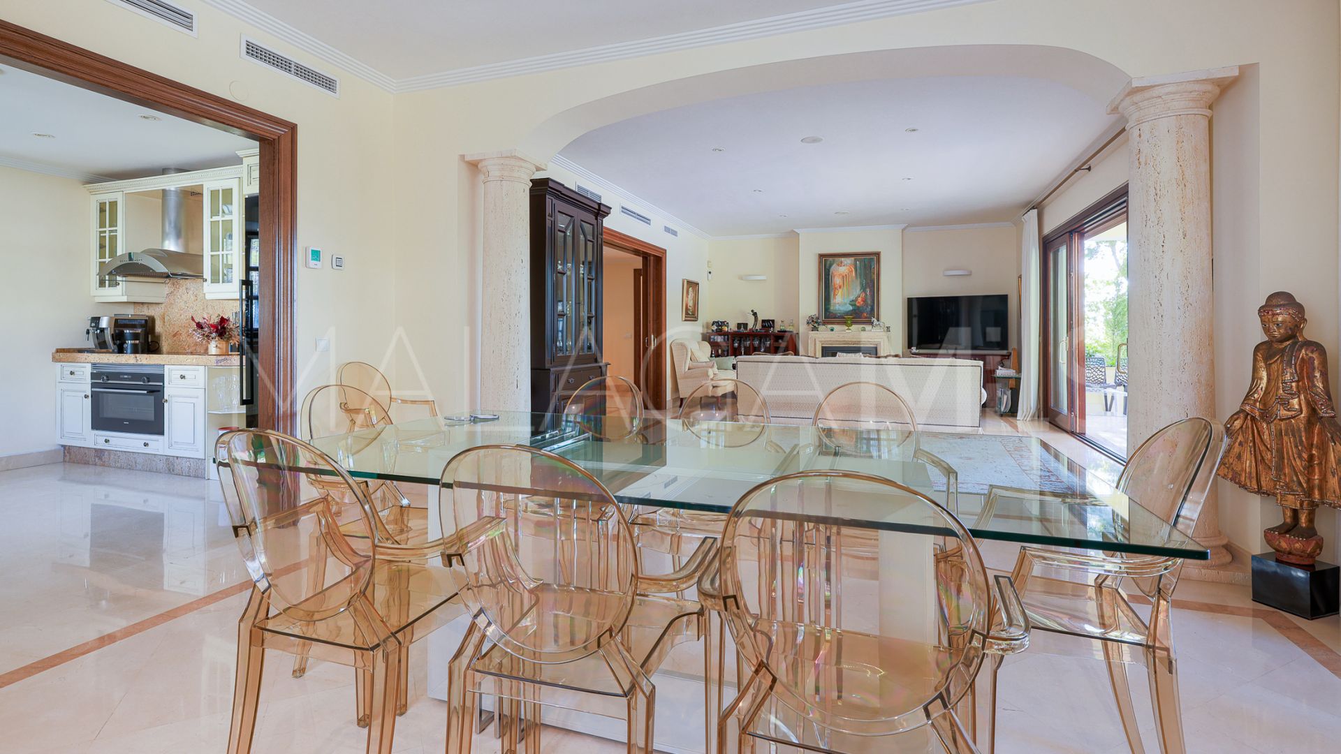 Villa for sale in Ctra. De Ronda