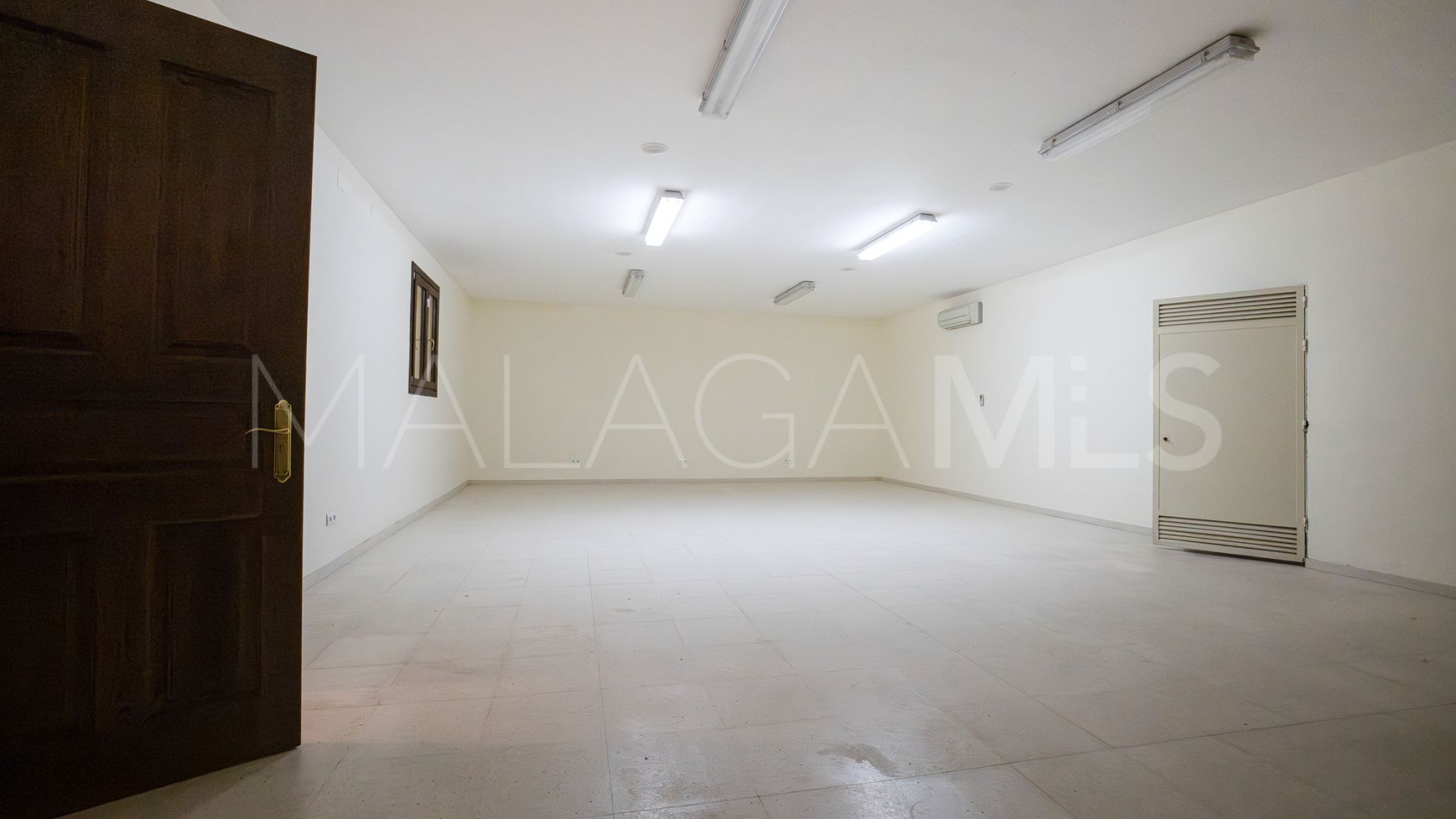 Villa for sale in Ctra. De Ronda