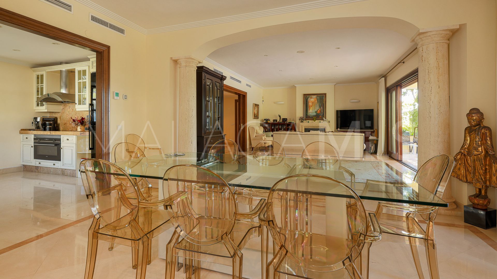 Villa for sale in Ctra. De Ronda