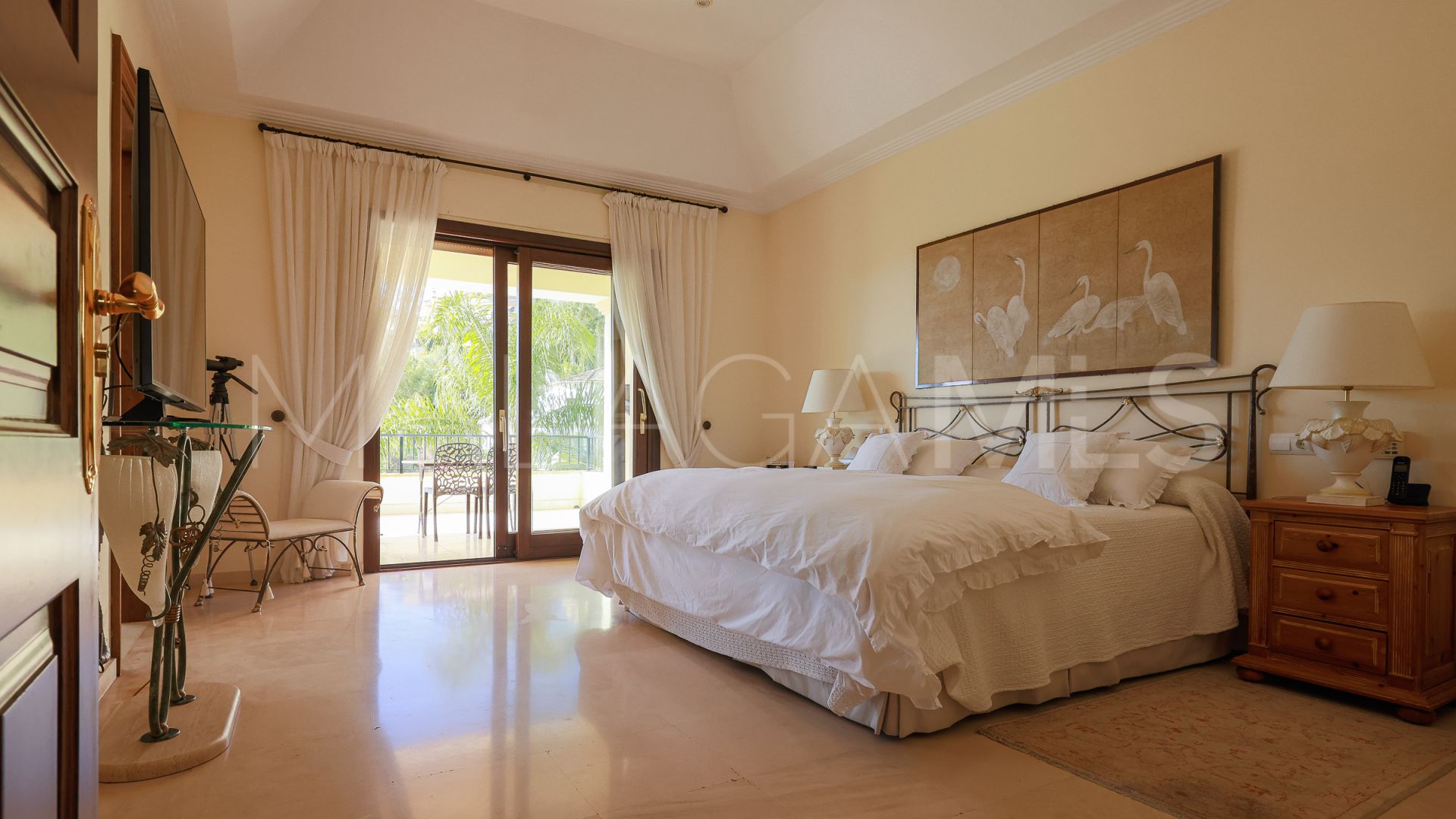 Villa for sale in Ctra. De Ronda